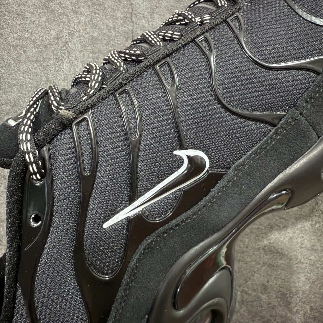图片[4]-【Max纯原版】Nike Air Max Plus TN气垫系列跑鞋 全新一比一高端版本 真正的市场T1品质 更多配色陆续出货 真正的用心研发 一点一点抠出来的 品质 品控细节 随便闭眼对比市场任何版本 全套原纸板楦头开发 完美呈现版型 工艺流程均与原鞋保持一致 Turned Air 中底缓震技术 鞋面弧度与大底弧度一致 鞋头正确TPU材质 鞋面高频TPU材质1.0厚度 原鞋一致层次感 超越公司货的品控标准 多道QC质检 货号：DZ4509-001 尺码：36 36.5 37.5 38 38.5 39 40 40.5 41 42 42.5 43 44 44.5 45 46-选品中心