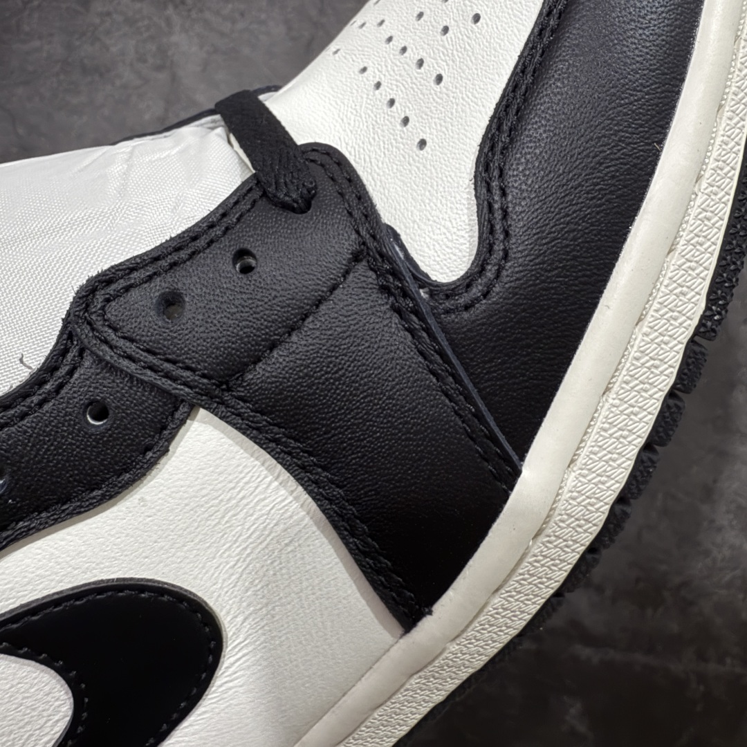 图片[5]-【原厂版本】Air Jordan AJ1 Retro High 黑摩卡小倒钩 555088-105 全套原纸板楦头开发 原厂特供皮料加持 确保原汁原味 完美呈现一代版型 一比一鞋头弧度高度鞋身弧度 数据细节工艺流程均保持原鞋一致 后跟弧度收口自然对折 极致一眼正品既视感 原厂皮料 进口玻璃冲刀皮料裁剪零毛边 承诺百分百一致原鞋 全鞋电脑针车工艺 鞋面清洁度最高QC检验标准 控制溢胶 飞翼3D高频深度立体 鞋盒、防尘纸 均采购来自原厂 尺码：40 40.5 41 42 42.5 43 44 44.5 45 46 47.5-选品中心