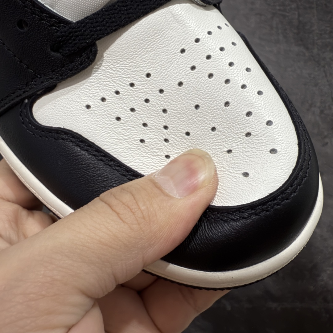 图片[6]-【原厂版本】Air Jordan AJ1 Retro High 黑摩卡小倒钩 555088-105 全套原纸板楦头开发 原厂特供皮料加持 确保原汁原味 完美呈现一代版型 一比一鞋头弧度高度鞋身弧度 数据细节工艺流程均保持原鞋一致 后跟弧度收口自然对折 极致一眼正品既视感 原厂皮料 进口玻璃冲刀皮料裁剪零毛边 承诺百分百一致原鞋 全鞋电脑针车工艺 鞋面清洁度最高QC检验标准 控制溢胶 飞翼3D高频深度立体 鞋盒、防尘纸 均采购来自原厂 尺码：40 40.5 41 42 42.5 43 44 44.5 45 46 47.5-选品中心