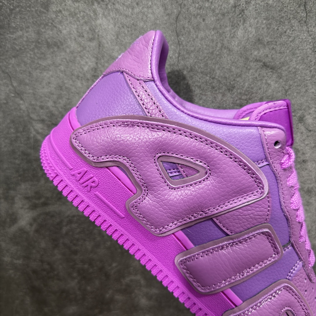 图片[7]-【TOP纯原】CPFM x NK Air Force 1 Low 空军一号系列低帮 纯原生产线出品 市场唯一正确皮料卡色 区别其他版本 经典百搭休闲运动板鞋“联名放大补丁字母”近日，A$AP Bari 在其官方社交媒体上预告了 Cactus Plant Flea Market(CPFM) 和 Nike Air Force 1 Low 的全新配色。 #此次全新推出的紫色和苔藓绿配色，保留了原始黑白版本的标志性风格，均采用皮革鞋面、尼龙鞋舌、带有反光底衬的「AIR SUNSHINE」及同色 AF1 橡胶鞋底。 货号：FQ7069-500 尺码： 40 40.5 41 42 42.5 43 44 44.5 45 46 47.5 48-选品中心