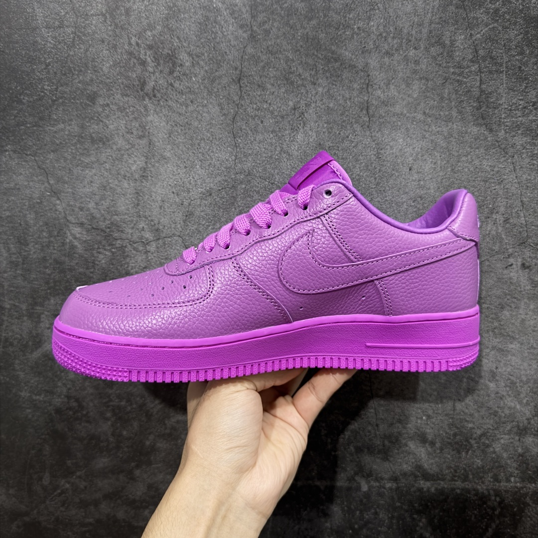 图片[2]-【TOP纯原】CPFM x NK Air Force 1 Low 空军一号系列低帮 纯原生产线出品 市场唯一正确皮料卡色 区别其他版本 经典百搭休闲运动板鞋“联名放大补丁字母”近日，A$AP Bari 在其官方社交媒体上预告了 Cactus Plant Flea Market(CPFM) 和 Nike Air Force 1 Low 的全新配色。 #此次全新推出的紫色和苔藓绿配色，保留了原始黑白版本的标志性风格，均采用皮革鞋面、尼龙鞋舌、带有反光底衬的「AIR SUNSHINE」及同色 AF1 橡胶鞋底。 货号：FQ7069-500 尺码： 40 40.5 41 42 42.5 43 44 44.5 45 46 47.5 48-选品中心