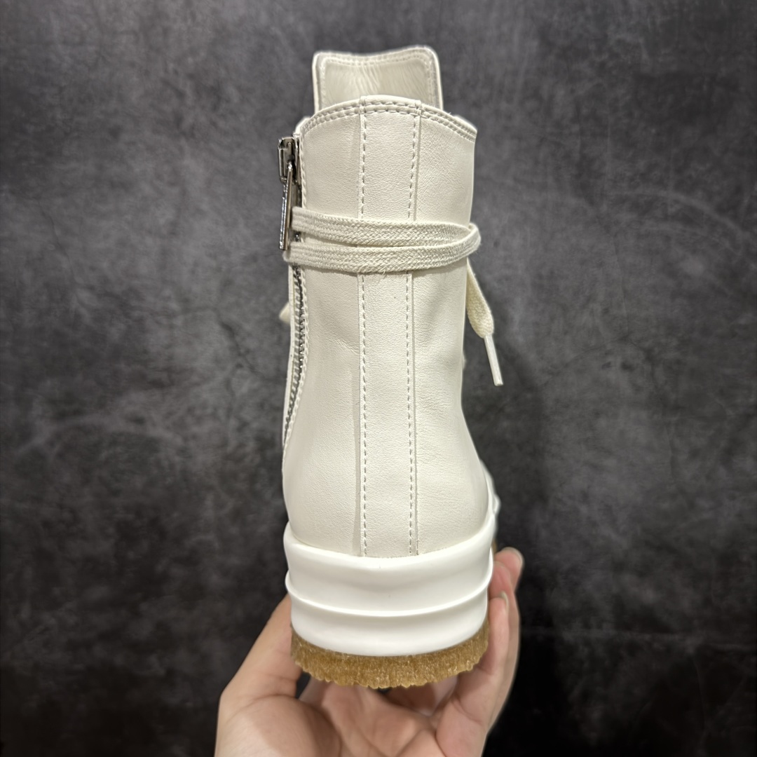 图片[4]-【莞产G版】Rick Owens Edfu 瑞克·欧文斯高帮皮面时尚运动板鞋 白生胶高帮皮面高帮 二级市场已经7K以上 平台客户随意卖四位数 RO广东原厂出品 纯原天花板 原版一比一复刻 冲正绝不翻车 还原度达到百分之98以上 原楦开发纸版版型 ZP拆解原版1：1复模裁片纸版 力求做到0错位 这样才能达到和zp一致的鞋型味道 采用进口cnc数控机床开发对版独家tpu奶香大底 区别于市场所有版本 zp同源全头层粒面小牛皮 达到和zp一致手感 原厂进口细纹布 万邦订购原厂高弹粉红色海绵 内里搭配软质细腻羊皮 TPU高密度大底 软硬度透光度高已经测试和原版一致 尺码：36 37 38 39 40 41 42 43 44 45 46-选品中心