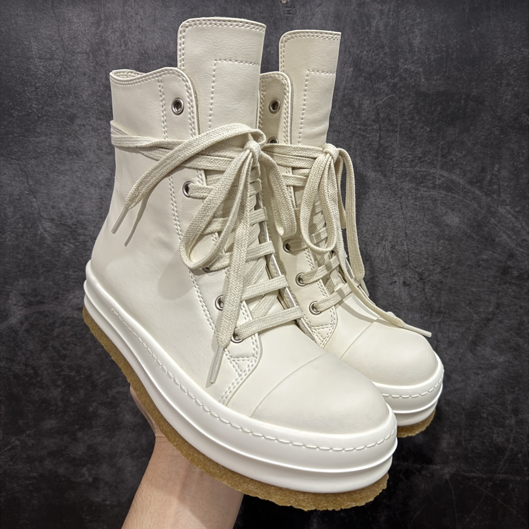 【莞产G版】Rick Owens Edfu 瑞克·欧文斯高帮皮面时尚运动板鞋 白生胶高帮皮面高帮 二级市场已经7K以上 平台客户随意卖四位数 RO广东原厂出品 纯原天花板 原版一比一复刻 冲正绝不翻车 还原度达到百分之98以上 原楦开发纸版版型 ZP拆解原版1:1复模裁片纸版 力求做到0错位 这样才能达到和zp一致的鞋型味道 采用进口cnc数控机床开发对版独家tpu奶香大底 区别于市场所有版本 zp同源全头层粒面小牛皮 达到和zp一致手感 原厂进口细纹布 万邦订购原厂高弹粉红色海绵 内里搭配软质细腻羊皮 TPU高密度大底 软硬度透光度高已经测试和原版一致 尺码:36 37 38 39 40 41 42 43 44 45 46-选品中心