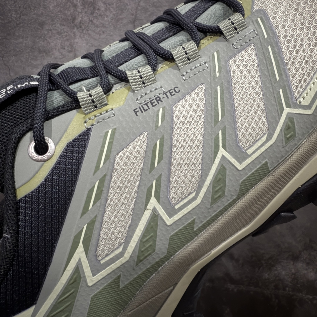 图片[3]-【GX纯原】凯乐石KAILAS 远征5 FLT 舒适简约经典登山 防滑耐磨防水 低帮 徒步鞋 市面唯一正确防泼水防水面料 正确防水内里布 真正做到内外防水 区别市场假防水 鞋面材质：运用耐磨防砂网布，能防止沙石进入鞋内，同时具备良好的透气性，可让脚部保持干爽。 \\t鞋底性能：搭载Vibram防滑耐磨大底，有出色的抓地力，仿鲨齿纹路设计，能应对各种复杂路面；鞋底还能提供良好的稳定性和支撑力，减少脚部疲劳。 \\t防水技术：采用FILTERTEC防水透气技术，防水指数高达8000mm H₂O，能有效防止雨水渗透，同时能保持脚面干爽。 \\t细节设计：鞋头采用橡胶防撞包边，保护脚趾免受伤害；鞋舌一体式设计，防止碎石泥沙进入；采用亚洲人脚型鞋楦设计，配合中腰包裹，提高舒适性。 适用场景：适合多日或单日轻装徒步，也可用于城市通勤，是一双兼顾户外与日常穿着的多功能鞋子。 尺码：40 41.5 42 42.5 43 44 44.5 45（女码第二轮出货）-选品中心