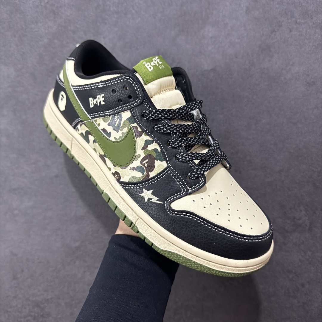 图片[3]-【定制版】Nike SB Dunk Low “Bape联名——迷彩黑绿勾” 高端定制 低帮休闲板鞋 定制鞋盒 大厂纯原品质出货 超高清洁度 皮料切割干净无任何毛边 细节完美 货号：SJ8888-003 尺码：36 36.5 37.5 38 38.5 39 40 40.5 41 42 42.5 43 44 44.5 45 编码：HXS330340-选品中心