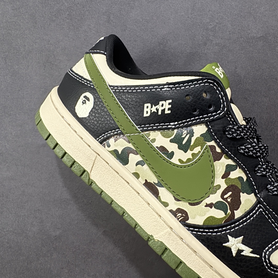 图片[6]-【定制版】Nike SB Dunk Low “Bape联名——迷彩黑绿勾” 高端定制 低帮休闲板鞋 定制鞋盒 大厂纯原品质出货 超高清洁度 皮料切割干净无任何毛边 细节完美 货号：SJ8888-003 尺码：36 36.5 37.5 38 38.5 39 40 40.5 41 42 42.5 43 44 44.5 45 编码：HXS330340-选品中心