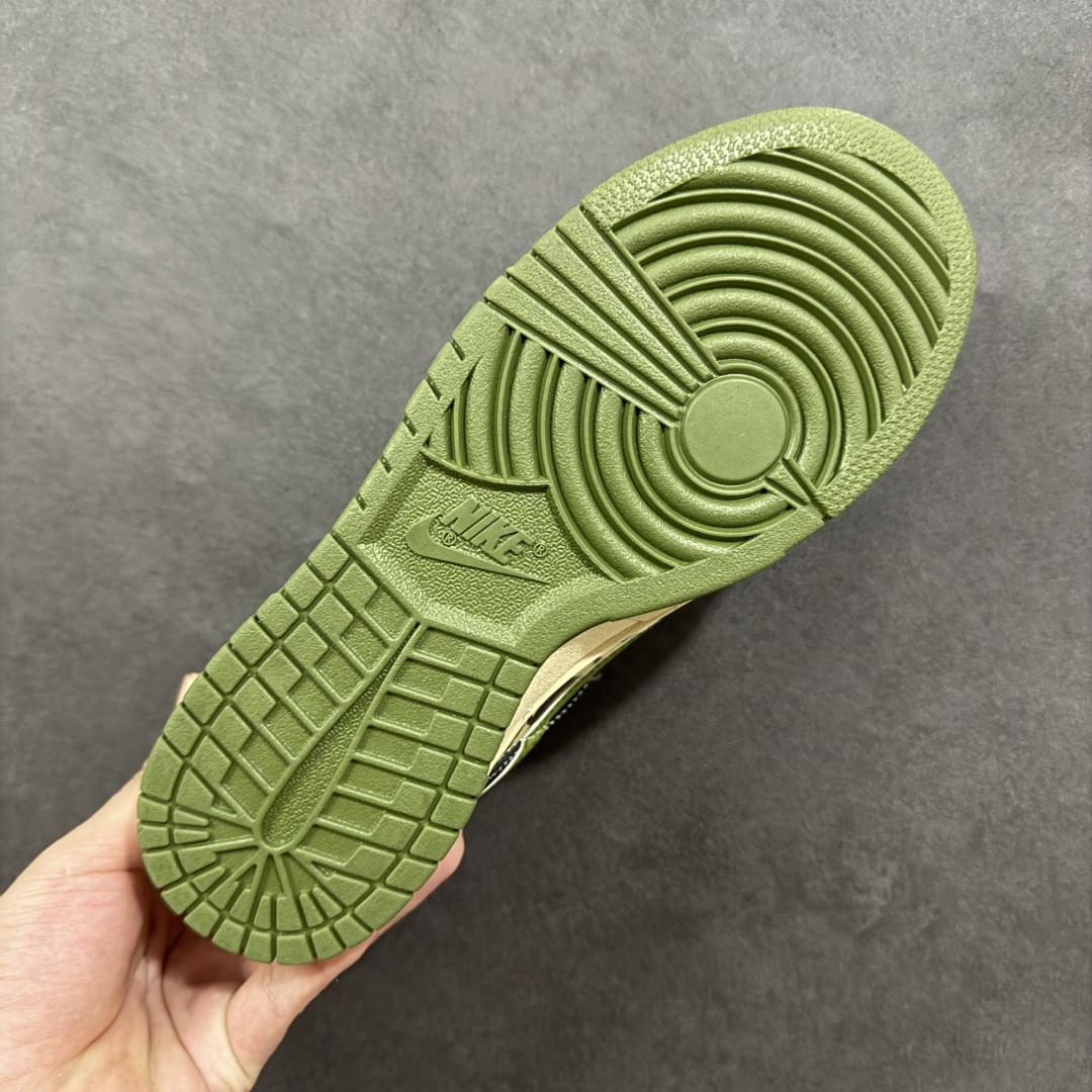 图片[9]-【定制版】Nike SB Dunk Low “Bape联名——迷彩黑绿勾” 高端定制 低帮休闲板鞋 定制鞋盒 大厂纯原品质出货 超高清洁度 皮料切割干净无任何毛边 细节完美 货号：SJ8888-003 尺码：36 36.5 37.5 38 38.5 39 40 40.5 41 42 42.5 43 44 44.5 45 编码：HXS330340-选品中心