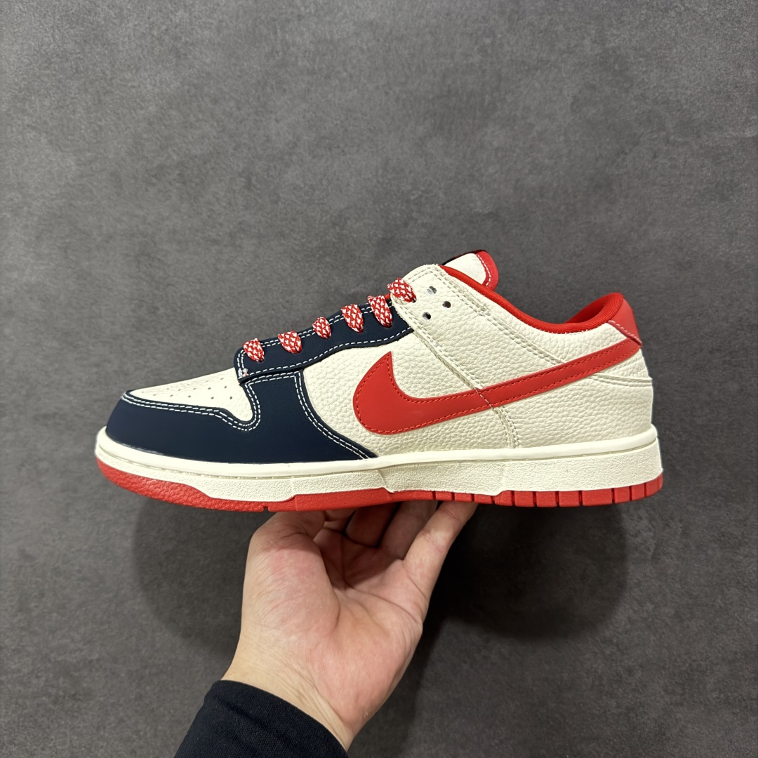 图片[2]-【定制版】Nike SB Dunk Low mlb NY联名 米黑红印花 周年高端定制 低帮休闲板鞋 DB1988-001  #定制鞋盒 大厂纯原品质出货 超高清洁度 皮料切割干净无任何毛边 细节完美 男女同款  尺码：36 36.5 37.5 38 38.5 39 40 40.5 41 42 42.5 43 44 44.5 45 编码：HXSB330340-选品中心