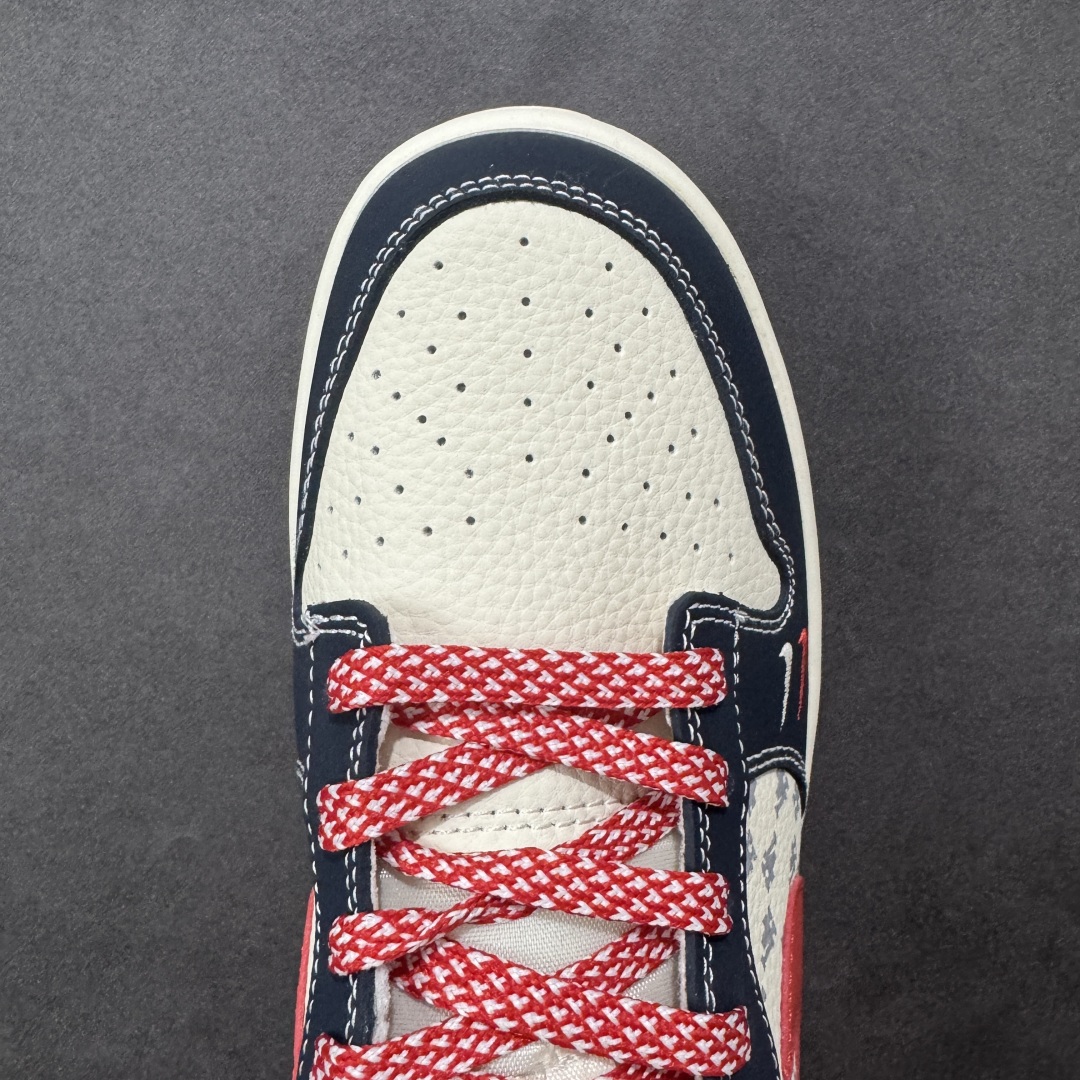 图片[8]-【定制版】Nike SB Dunk Low mlb NY联名 米黑红印花 周年高端定制 低帮休闲板鞋 DB1988-001  #定制鞋盒 大厂纯原品质出货 超高清洁度 皮料切割干净无任何毛边 细节完美 男女同款  尺码：36 36.5 37.5 38 38.5 39 40 40.5 41 42 42.5 43 44 44.5 45 编码：HXSB330340-选品中心