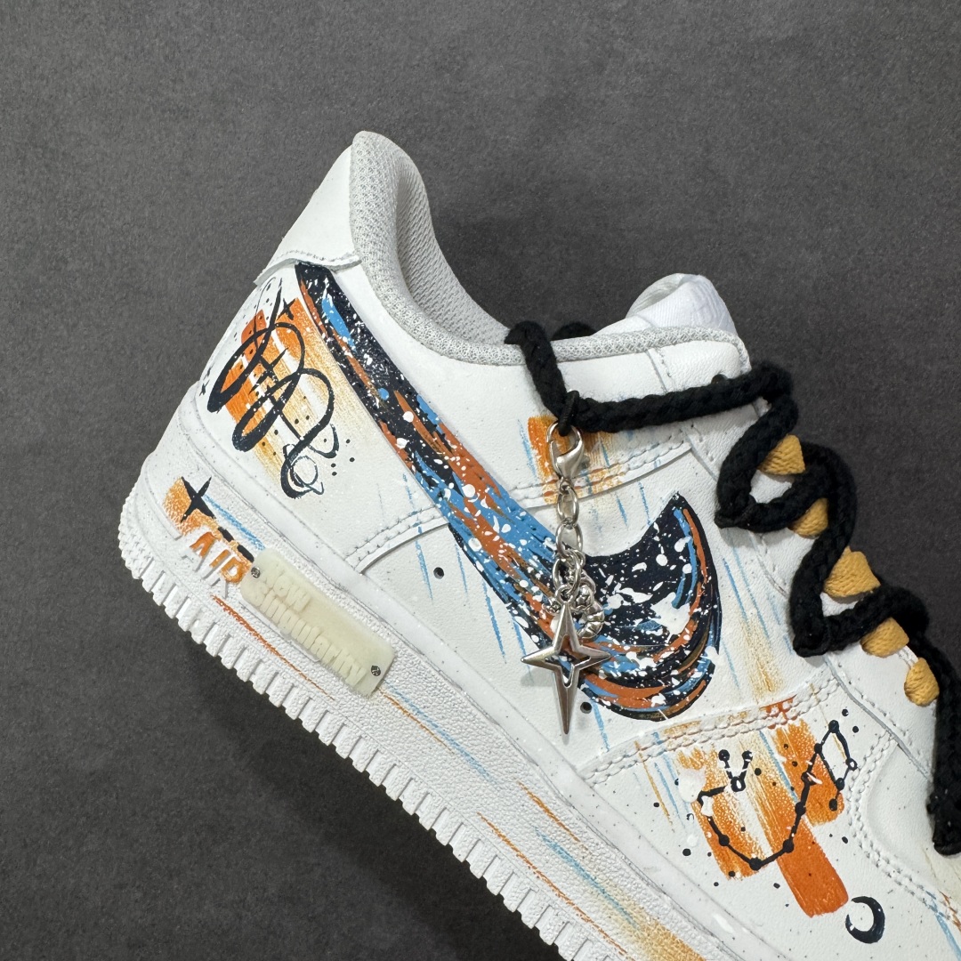 图片[6]-【定制版】Nike Air Force 1 Low 07 新奇点十二星座系列 天蝎座 原楦头原纸板 打造纯正低帮空军版型 专注外贸渠道 全掌内置蜂窝气垫 原盒配件 原厂中底钢印、拉帮完美 货号：星座10241122 尺码：36 36.5 37.5 38 38.5 39 40 40.5 41 42 42.5 43 44 44.5 45-选品中心