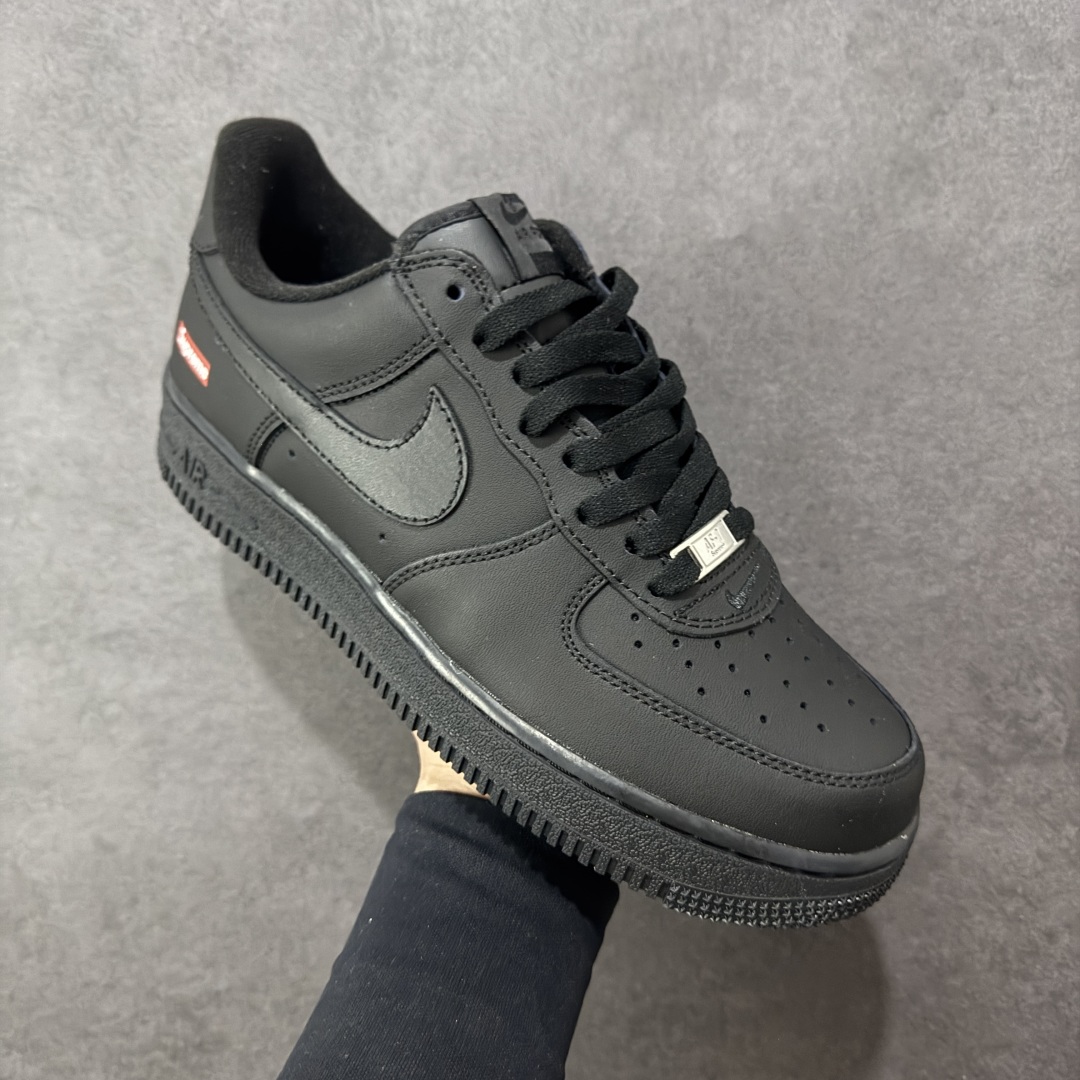 图片[3]-【公司级】Nike Air Force 1 Low Supreme联名 空军一号低帮运动休闲板鞋 原楦头原纸板 打造纯正空军版型 专注外贸渠道 全掌内置蜂窝气垫 原盒配件 原厂中底钢印、拉帮完美 货号：CU9225-001 尺码：35.5 36 36.5 37.5 38 38.5 39 40 40.5 41 42 42.5 43 44 44.5 45 46 46.5 47 编码：GLA210220-选品中心