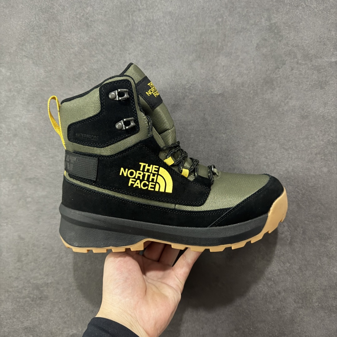【公司级】北面 The North Face MEN\'S CHILKAT V Cognito WP 高帮户外机能鞋 NFOA7W4 透气织物鞋面 户外耐磨徒步鞋 。具有出色的抓地力和稳定性,在户外越野中勇往直前!回弹性中底具有出色的缓震效果,高性能大底,强力抓地,从容应对多种地形! 尺码: 37-47-选品中心