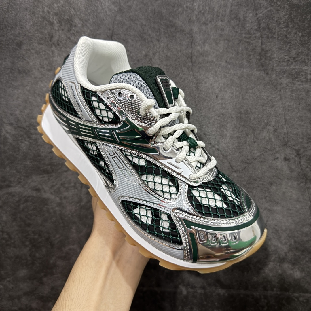 图片[3]-【纯原M版】BOTTEGA VENETA Orbit Runner BV葆蝶家时尚休闲王一博同款老爹鞋运动鞋 原版开发 一比一打造 相似度百分之99以上 市场一梯队级别品质 区别市场任何标文顶级品质版本 采用轻质科技网布面料 搭配几何图案设计橡胶外底 王炸系列 高版本 认准套包工艺 实际增高很多哦 还是一样显腿细非常nice 耐玩耐造 对标对版 套包鞋工艺 认准高版本 大底选用拼色TPU大底 配置原版包装 尺码：35 36 37 38 39 40 41 42 43 44 45-选品中心