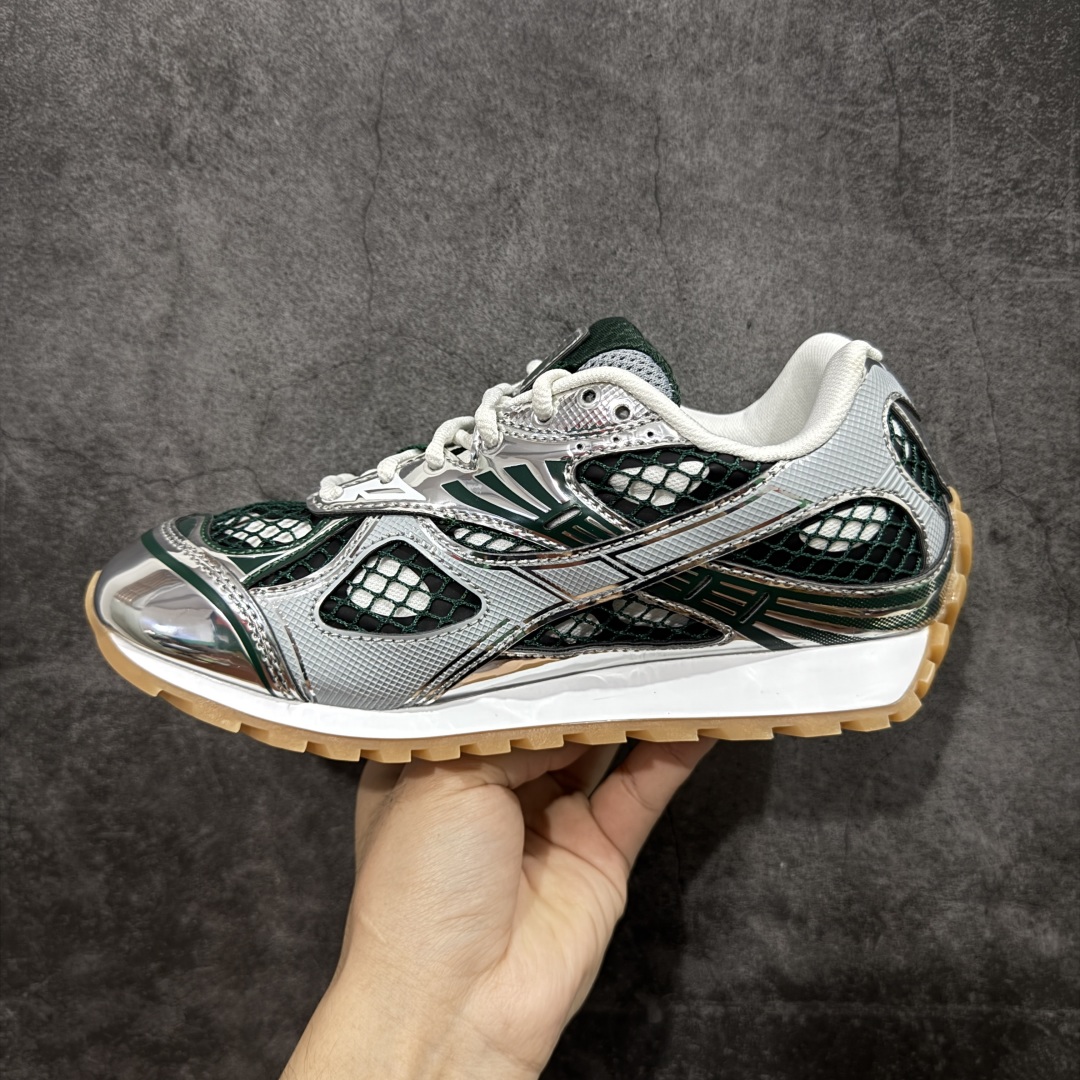 图片[2]-【纯原M版】BOTTEGA VENETA Orbit Runner BV葆蝶家时尚休闲王一博同款老爹鞋运动鞋 原版开发 一比一打造 相似度百分之99以上 市场一梯队级别品质 区别市场任何标文顶级品质版本 采用轻质科技网布面料 搭配几何图案设计橡胶外底 王炸系列 高版本 认准套包工艺 实际增高很多哦 还是一样显腿细非常nice 耐玩耐造 对标对版 套包鞋工艺 认准高版本 大底选用拼色TPU大底 配置原版包装 尺码：35 36 37 38 39 40 41 42 43 44 45-选品中心