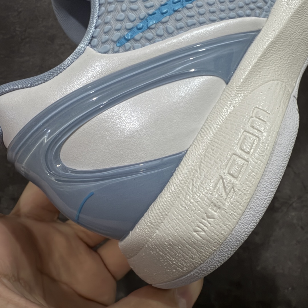 图片[3]-【GX纯原】NK Zoom Kobe 6 Protro 科比六代 蓝白 IO3672-400 完美复刻公司货 前掌超大Zoom Turbo气垫 后掌EVA缓震 真正的原汁原味 还原ZP脚感 全身鞋材卡料色独家定制 唯一正确喷漆工艺Swoosh 正确凹凸蛇鳞工艺 正确鞋面渐变效果 内全置真动飞态线 独立原厂模具 最大尺码达到48.5码 首批不拼图大几率过验 亲测已过 支持各种高强度实战 无需担心 上脚价 补货周期极长 脚宽建议买大半码 科比系列前掌偏窄 不影响二次销售 支持七天无理由退换 尺码：40 40.5 41 42 42.5 43 44 44.5 45 45.5 46 47.5 48.5 49.6 50.5-选品中心