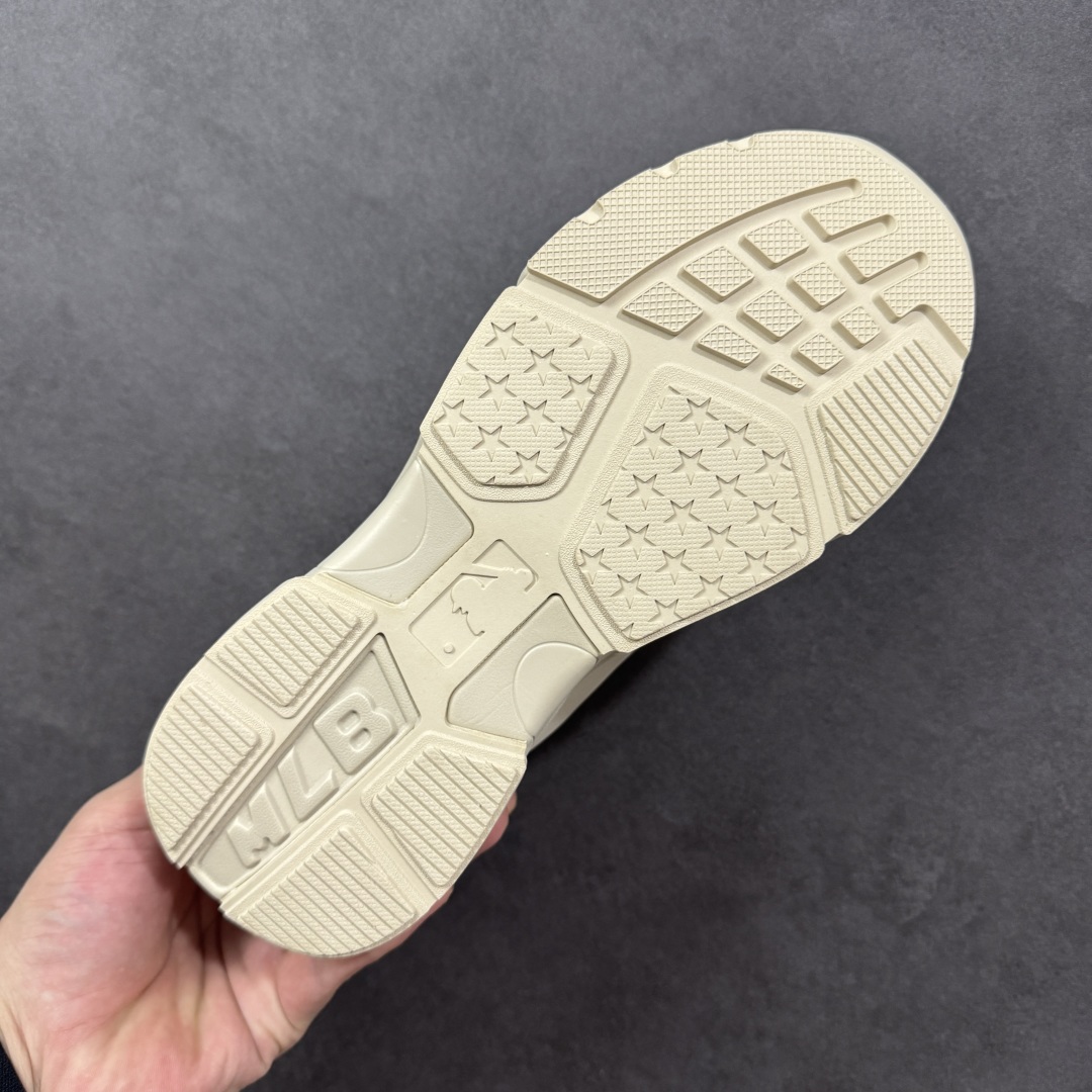 图片[9]-【公司级】韩国洋基队NY大标潮流老爹鞋 MLB小白鞋市面上唯一顶级纯原版本 原材料打造 原楦原档案数据开发版型 完美鞋头弧度/后套收口效果🆚市面文案版本‼️ 原厂立体填充鞋舌海绵 中底注胶孔原数据开发模具大底原厂转印标 ins 抖音 快手 小红书网红老爹鞋 韩国洋基队NY大标潮流老爹鞋 内增高6cm 原厂1：1模具开发 原厂进口纳米材质 原厂 全套手提袋 原盒雷射防伪标包装 天猫订单品质 官网尺码35 36 36.5 37.5 38 38.5 39 40 40.5 41 42 42.5 43 44 45-选品中心