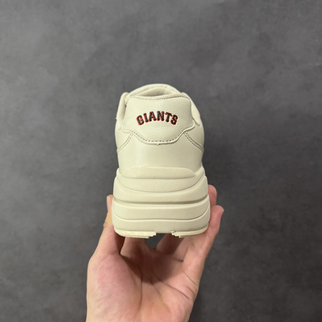 图片[4]-【公司级】韩国洋基队NY大标潮流老爹鞋 MLB小白鞋市面上唯一顶级纯原版本 原材料打造 原楦原档案数据开发版型 完美鞋头弧度/后套收口效果🆚市面文案版本‼️ 原厂立体填充鞋舌海绵 中底注胶孔原数据开发模具大底原厂转印标 ins 抖音 快手 小红书网红老爹鞋 韩国洋基队NY大标潮流老爹鞋 内增高6cm 原厂1：1模具开发 原厂进口纳米材质 原厂 全套手提袋 原盒雷射防伪标包装 天猫订单品质 官网尺码35 36 36.5 37.5 38 38.5 39 40 40.5 41 42 42.5 43 44 45-选品中心