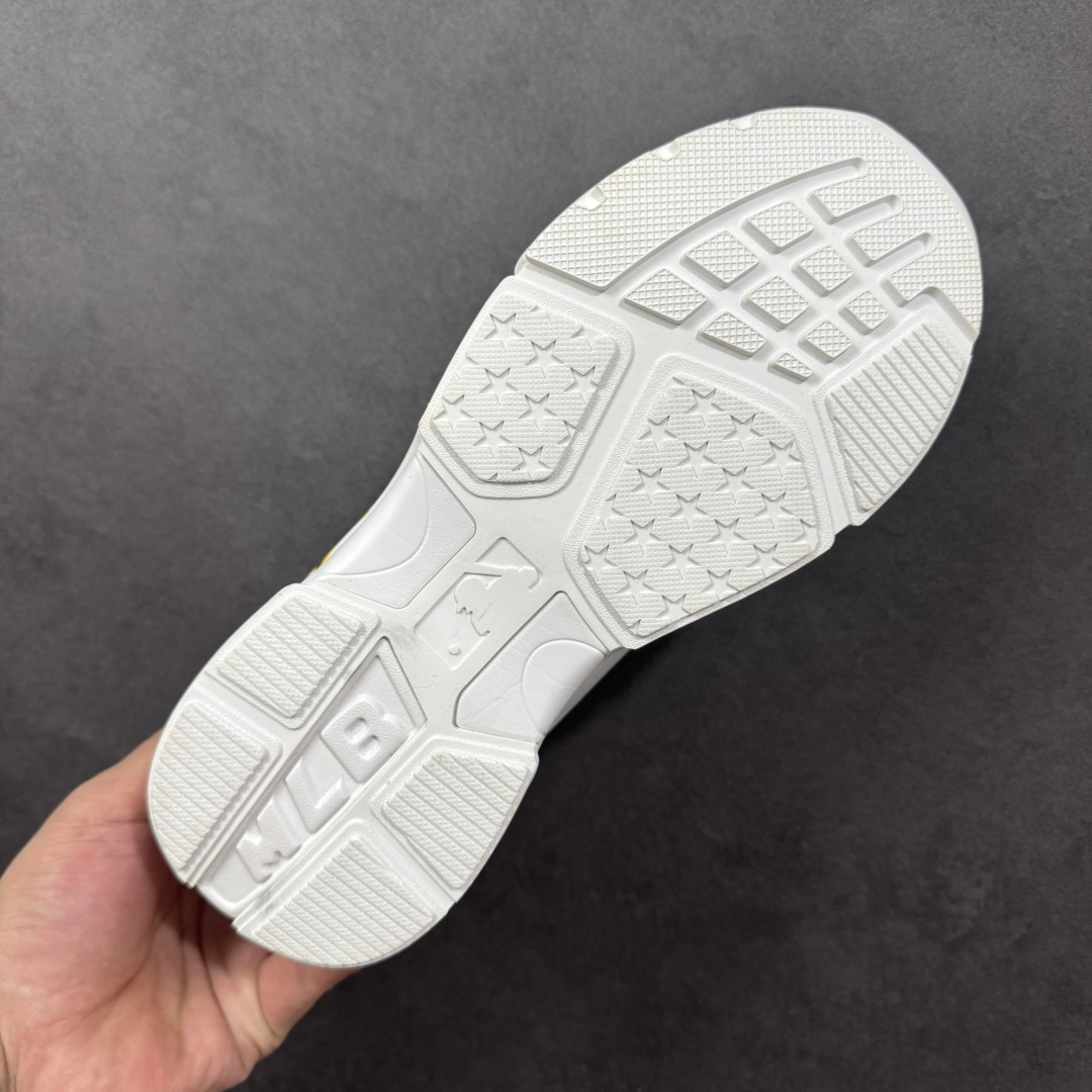 图片[9]-【公司级】韩国洋基队NY大标潮流老爹鞋 MLB小白鞋市面上唯一顶级纯原版本 原材料打造 原楦原档案数据开发版型 完美鞋头弧度/后套收口效果🆚市面文案版本‼️ 原厂立体填充鞋舌海绵 中底注胶孔原数据开发模具大底原厂转印标 ins 抖音 快手 小红书网红老爹鞋 韩国洋基队NY大标潮流老爹鞋 内增高6cm 原厂1：1模具开发 原厂进口纳米材质 原厂 全套手提袋 原盒雷射防伪标包装 天猫订单品质 官网尺码35 36 36.5 37.5 38 38.5 39 40 40.5 41 42 42.5 43 44 45-选品中心