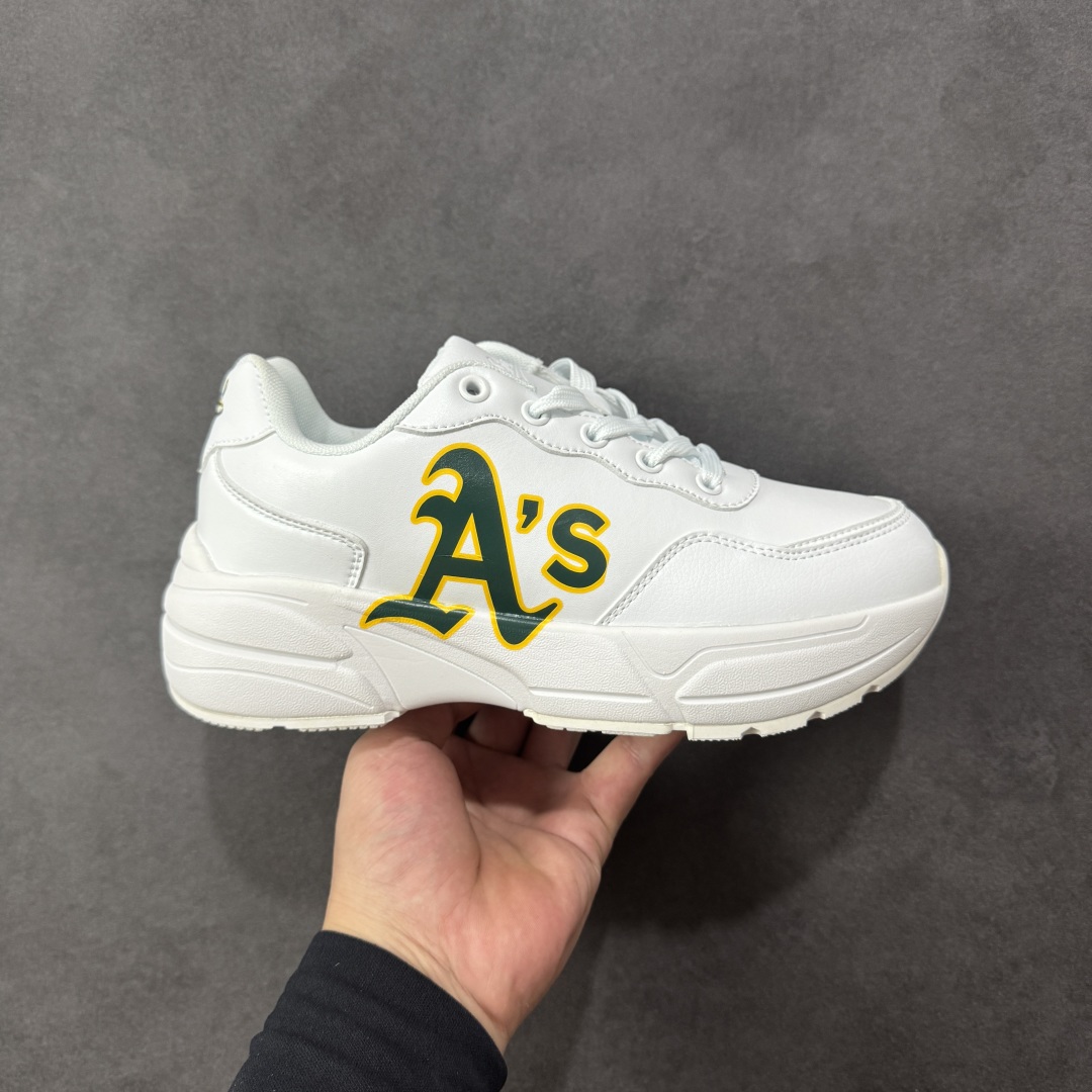 【公司级】韩国洋基队NY大标潮流老爹鞋 MLB小白鞋市面上唯一顶级纯原版本 原材料打造 原楦原档案数据开发版型 完美鞋头弧度/后套收口效果🆚市面文案版本‼️ 原厂立体填充鞋舌海绵 中底注胶孔原数据开发模具大底原厂转印标 ins 抖音 快手 小红书网红老爹鞋 韩国洋基队NY大标潮流老爹鞋 内增高6cm 原厂1:1模具开发 原厂进口纳米材质 原厂 全套手提袋 原盒雷射防伪标包装 天猫订单品质 官网尺码35 36 36.5 37.5 38 38.5 39 40 40.5 41 42 42.5 43 44 45-选品中心