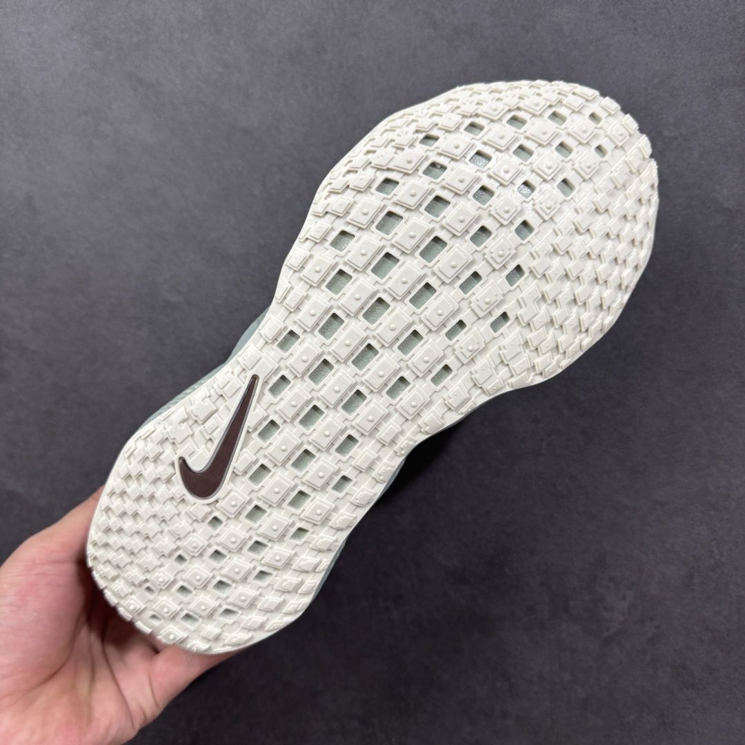图片[9]-【公司级】HYEIN SEO x NK Ava Rover 百搭舒适耐磨低帮跑步鞋 男女同款 流线型轮廓，通过轻薄物料鞋面结合 TPU 网格状支撑示人，增厚的中底材质选用 ReactX 加持，华夫外底收尾。鞋垫与后跟鞋提，克制点缀 Hyein Seo 字样。鞋垫与鞋提则采用菱形格纹的变化元素呈现。 尺码：36 36.5 37.5 38 38.5 39 40 40.5 41 42 42.5 43 44 44.5 45-选品中心