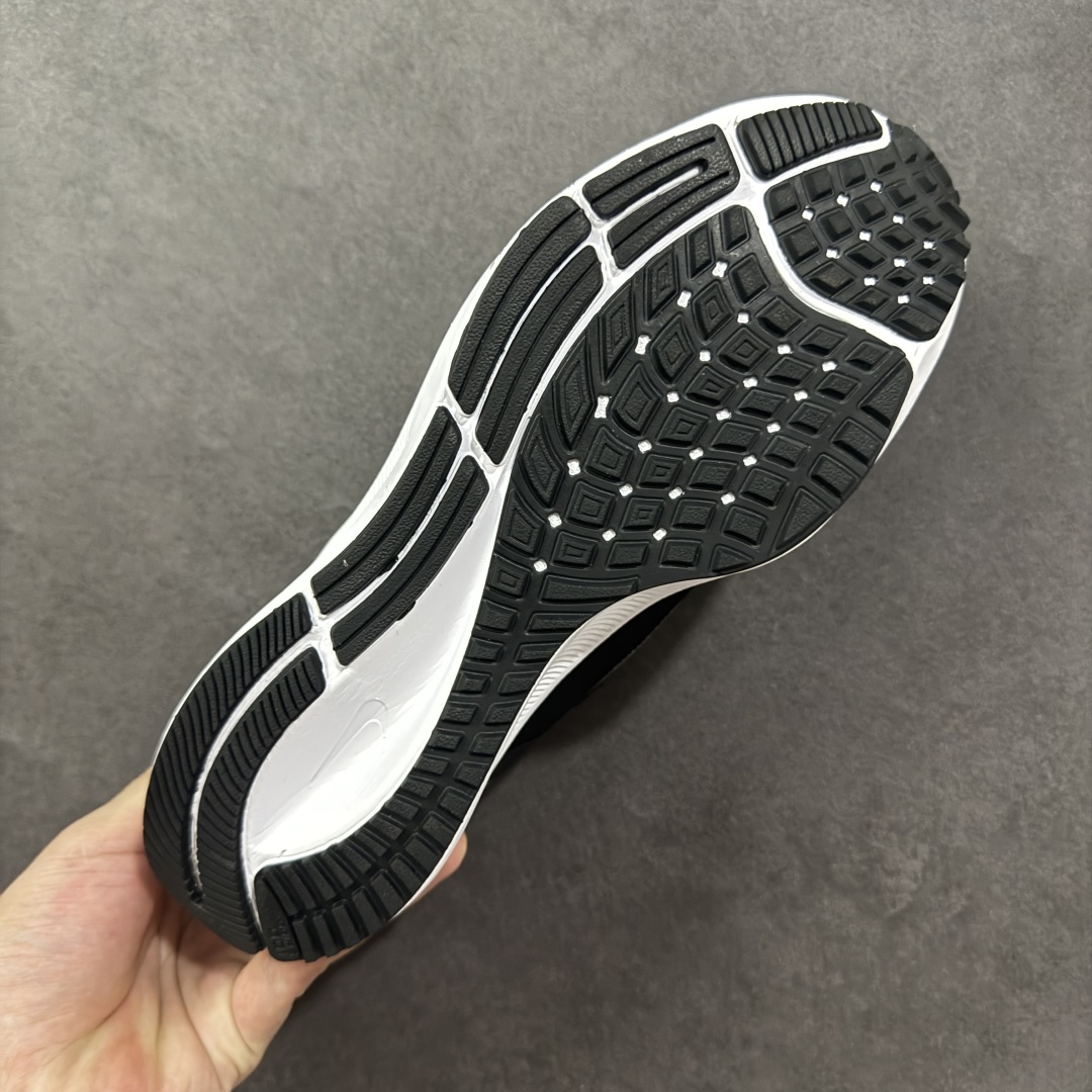 图片[9]-【纯原福利】NK Pegasus 38 飞马舒适低帮马拉松跑步鞋 市面唯一支持实战的跑鞋 原档案数据原厂网纱 正确高频花纹 前后掌内置Zoom Air气垫 原装MD大底 脚感完美还原 原盒原配 QC检验、钢印 俱全 原底科技 同步原版 脚感堪比Boost 实拍调校N版已经零色差零失真 百分百还原实物色彩所见即所得 不存在货不对板色差等低级问题 选购参考实物拍摄 不混卖不参货 只用心做好货严格选品 货号：CW7356-002 尺码：36 36.5 37.5 38 38.5 39 40 40.5 41 42 42.5 43 44 44.5 45-选品中心