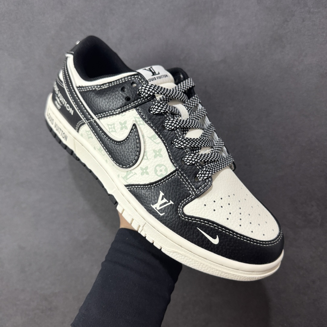 图片[3]-【定制版】Nike SB Dunk Low“ LV联名——米黑印花” 周年高端定制 低帮休闲板鞋 定制鞋盒 大厂纯原品质出货 超高清洁度 皮料切割干净无任何毛边 细节完美 货号：HT5088-608 尺码： 36 36.5 37.5 38 38.5 39 40 40.5 41 42 42.5 43 44 44.5 45-选品中心