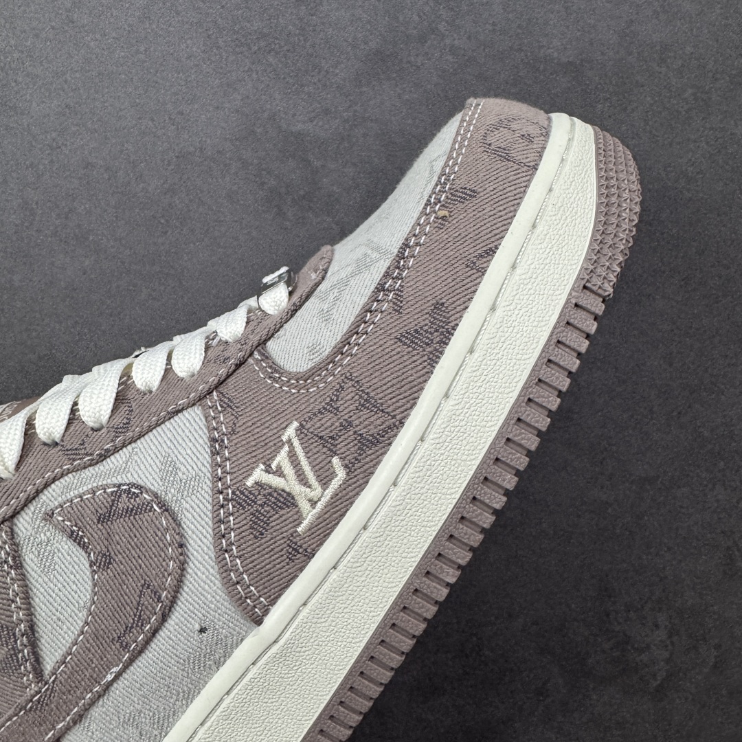 图片[5]-【定制版】海外量发售NIke Air Force 1 \’07 Low LV联名–灰色空军一号低帮 运动鞋 休闲鞋 折边针车 防水牛仔布双拼 工艺难度大 原楦头原纸板 高端定制鞋盒 原厂鞋底 超高清洁度 细节完美 货号：YF9511-821 尺码：36 36.5 37.5 38 38.5 39 40 40.5 41 42 42.5 43 44 44.5 45-选品中心