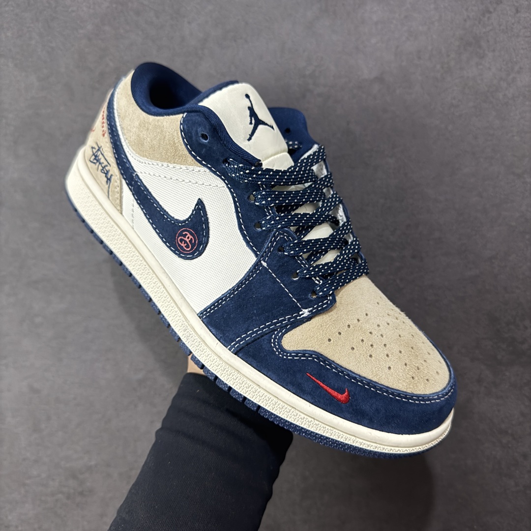 图片[3]-【定制版】Stussy x Air Jordan 1 Low 定制配色 斯图西联名 乔1 AJ1经典低帮休闲百搭板鞋   公司级版本 定制鞋盒 大厂流水作业生产 超高清洁度 皮料切割干净无任何毛边 细节完美 货号：LR8888-015  尺码：36 36.5 37.5 38 38.5 39 40 40.5 41 42 42.5 43 44 44.5 45-选品中心