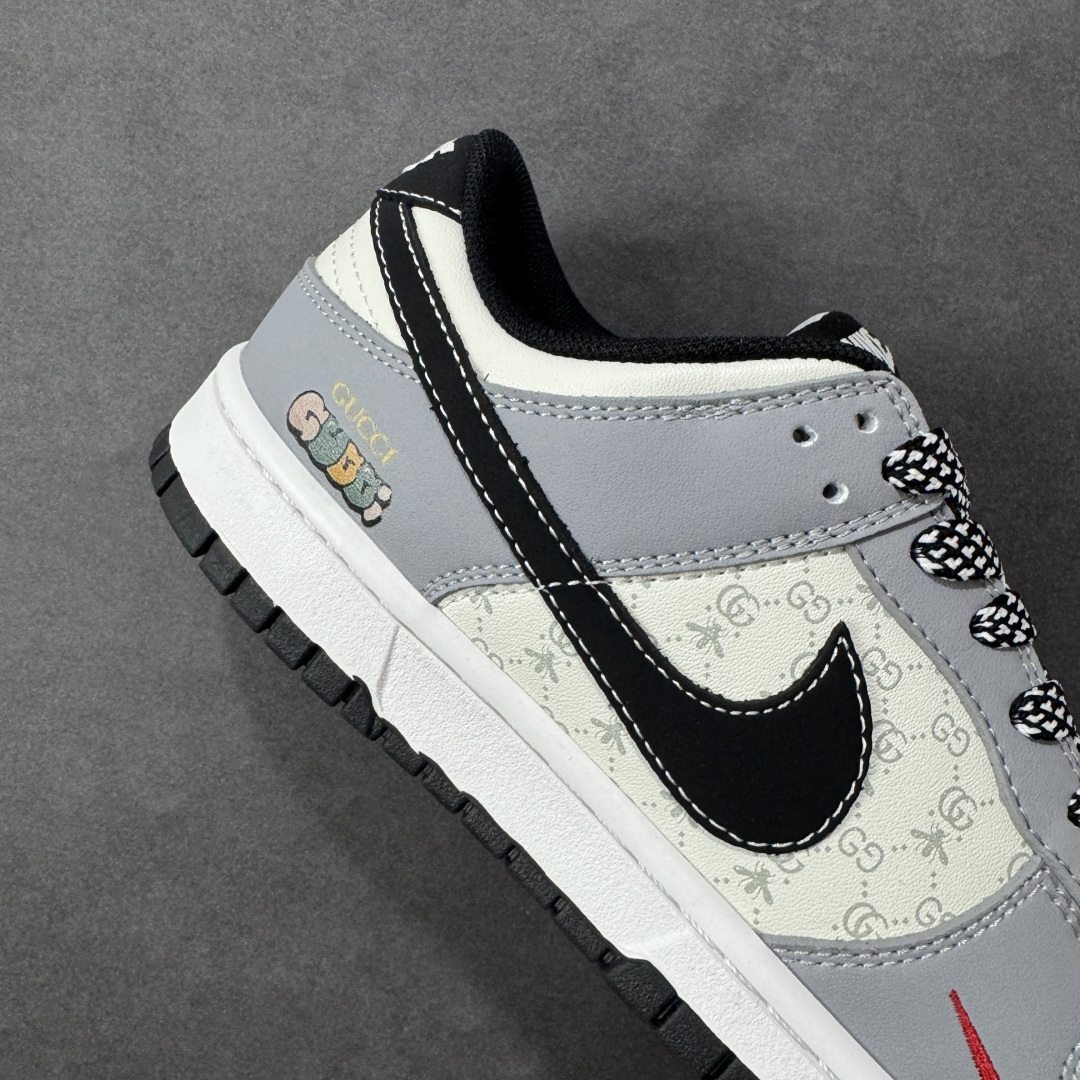 图片[6]-【定制版】Nike SB Dunk Low 古驰联名 浅灰黑勾 周年高端定制 低帮休闲板鞋 #定制鞋盒 大厂纯原品质出货 超高清洁度 皮料切割干净无任何毛边 细节完美 货号：CS1688-134 尺码：36 36.5 37.5 38 38.5 39 40 40.5 41 42 42.5 43 44 44.5 45-选品中心