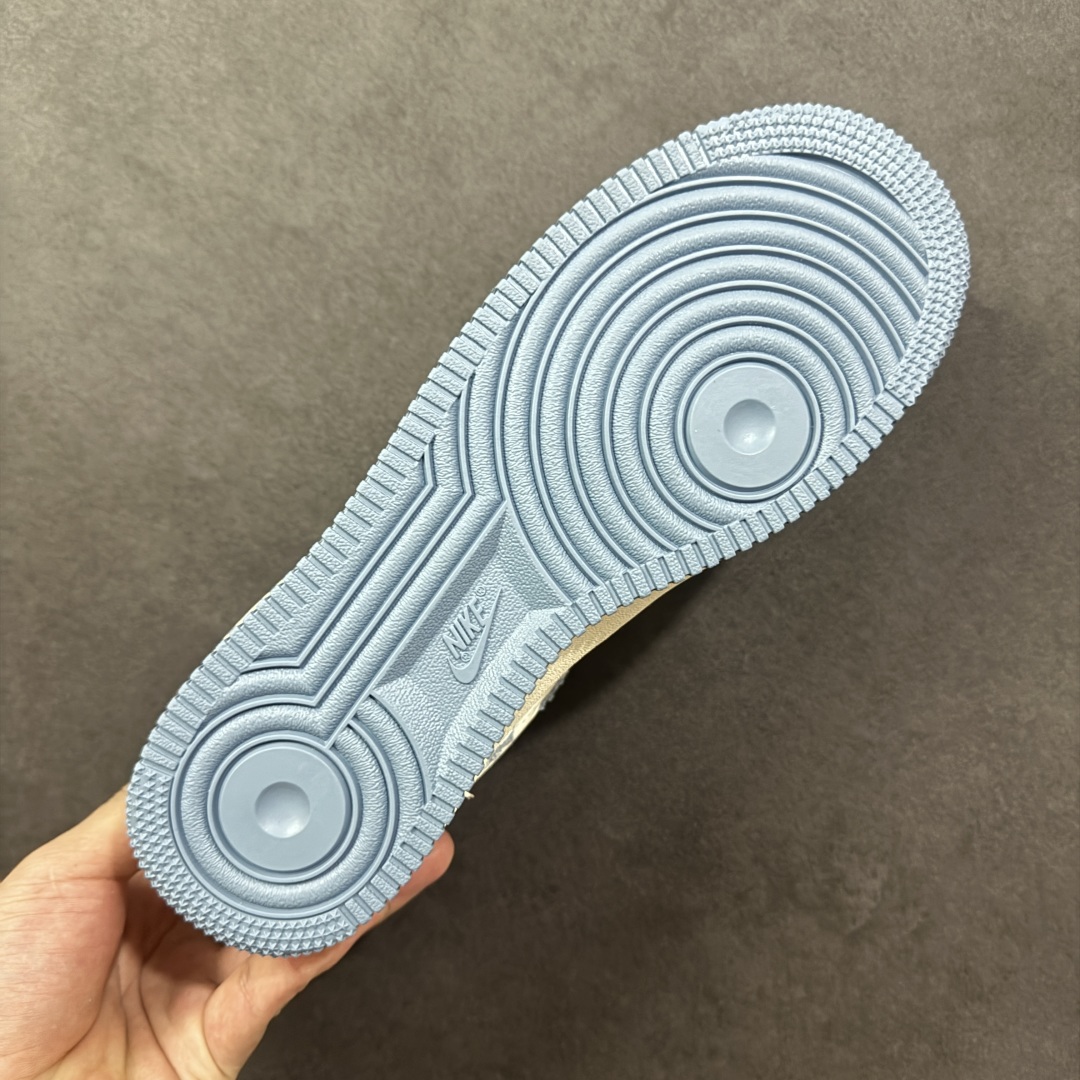 图片[9]-【定制版】NIke Air Force 1 \’07 Low × NY“浅蓝牛仔”满印高端定制空军一号 低帮 运动鞋 休闲鞋 折边针车 工艺难度大 原楦头原纸板 原装鞋盒 定制五金配件 内置全掌气垫 原厂鞋底 货号：XY2025-002 尺码：36 36.5 37.5 38 38.5 39 40 40.5 41 42 42.5 43 44 44.5 45 编码：HXSA310320-选品中心