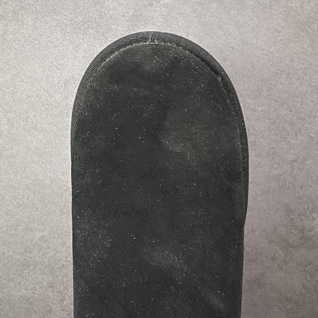 图片[8]-【X1纯原版】全网最齐 ugg 90个配色 市面顶级版本 UGG Mini厚底短筒1135092 底厚5cm 小红书爆款 广州外贸大厂生产 鞋头到鞋垫真羊皮毛一体 独立外盒包装 芯片 带防水工艺 区别市面任何版本 5cm厚底 独立原版开发大底 羊绒鞋垫 冬季保暖外出 家居都是很适合的选择 进年uug推出款式系列 局部偏向年轻消费者喜好 也走到时尚潮流穿搭的前沿 鞋身材质 防泼水涂层翻毛皮鞋面 17毫米UGGPURE™植入式羊毛内底 轻便防滑舒适橡胶外底 带有品牌LOGO商标 带全套包装 尺码： 35 36 37 38 39 40-选品中心