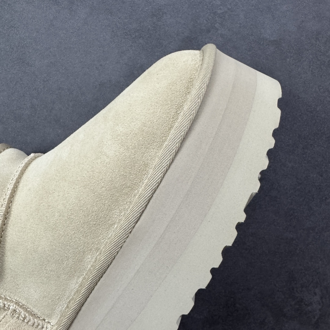 图片[5]-【X1纯原版】全网最齐 ugg 90个配色 市面顶级版本 UGG Mini厚底短筒1135092 底厚5cm 小红书爆款 广州外贸大厂生产 鞋头到鞋垫真羊皮毛一体 独立外盒包装 芯片 带防水工艺 区别市面任何版本 5cm厚底 独立原版开发大底 羊绒鞋垫 冬季保暖外出 家居都是很适合的选择 进年uug推出款式系列 局部偏向年轻消费者喜好 也走到时尚潮流穿搭的前沿 鞋身材质 防泼水涂层翻毛皮鞋面 17毫米UGGPURE™植入式羊毛内底 轻便防滑舒适橡胶外底 带有品牌LOGO商标 带全套包装 尺码： 35 36 37 38 39 40-选品中心
