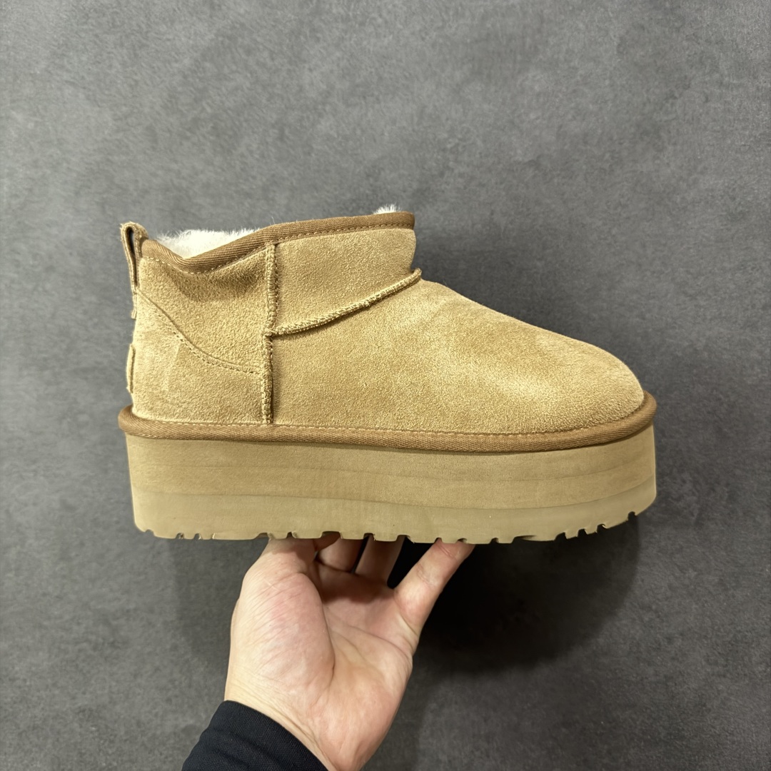 【X1纯原版】全网最齐 ugg 90个配色 市面顶级版本 UGG Mini厚底短筒1135092 底厚5cm 小红书爆款 广州外贸大厂生产 鞋头到鞋垫真羊皮毛一体 独立外盒包装 芯片 带防水工艺 区别市面任何版本 5cm厚底 独立原版开发大底 羊绒鞋垫 冬季保暖外出 家居都是很适合的选择 进年uug推出款式系列 局部偏向年轻消费者喜好 也走到时尚潮流穿搭的前沿 鞋身材质 防泼水涂层翻毛皮鞋面 17毫米UGGPURE™植入式羊毛内底 轻便防滑舒适橡胶外底 带有品牌LOGO商标 带全套包装 尺码: 35 36 37 38 39 40-选品中心