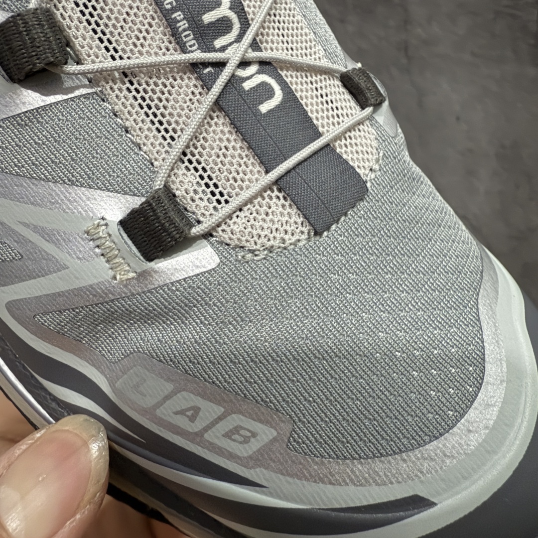图片[6]-【PK升级版】SALOMON XT-6 DSM 萨洛蒙潮流越野机能户外功能鞋 417170 全新版本出货 好货不怕晚 品质 细节 材料都是肉眼可以见！ 售前售后也是其它工厂无法匹敌！ 纯原外贸平台特供订单 耗时半年巨作 全套原纸板楦头开发 原厂特供网布配套加持 确保原汁原味 完美呈现版型 原档数据独家私模五层组合大底 原装Ortholite轻量化鞋垫 中底布带钢印编号 原厂TPU锁扣 进口港宝加持 后跟自然饱满 还原公司包裹性 鞋面以“锯齿”状的包裹系统呈现 在基色底之下加入了各种色点缀 将公司的最新技术和时尚前卫的造型融入耐用的长跑款式中 鞋面由 TPU 薄膜制成 并焊接在高耐磨网眼上 使其既时尚又坚固 由 ACS底盘支撑 可增强稳定性和支撑力 以及由橡胶凸耳 Contragrip外底覆盖的 EVA 缓冲中底 旨在应对崎岖的地形 鞋舌上的彩色Salomon 标签、Quicklace 系统以及鞋头、鞋舌和鞋跟上的附加品牌使细节更加完美 让穿着者可以轻松驾驭户外与通勤下的任何运动生活场景 无缝鞋身户外随意纵横 颜值与脚感兼备 出街通勤 绝对非常吸睛 你值得拥有 尺码：36 36.5 37.5 38 38.5 39 40 40.5 41 42 42.5 43 44 44.5 45-选品中心