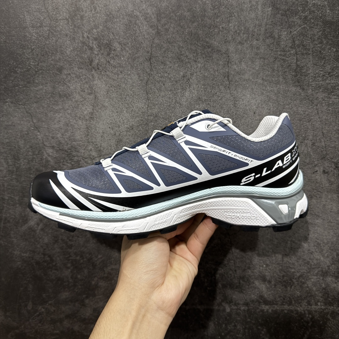 图片[2]-【S版纯原】SALOMON XT-6 GTX 萨洛蒙潮流越野机能户外功能鞋 灰蓝色478640 全新版本出货 好货不怕晚 品质 细节 材料都是肉眼可以见！ 售前售后也是其它工厂无法匹敌！ 纯原外贸平台特供订单 耗时半年巨作 全套原纸板楦头开发 原厂特供网布配套加持 确保原汁原味 完美呈现版型 原档数据独家私模五层组合大底 原装Ortholite轻量化鞋垫 中底布带钢印编号 原厂TPU锁扣 进口港宝加持 后跟自然饱满 还原公司包裹性 鞋面以“锯齿”状的包裹系统呈现 在基色底之下加入了各种色点缀 将公司的最新技术和时尚前卫的造型融入耐用的长跑款式中 鞋面由 TPU 薄膜制成 并焊接在高耐磨网眼上 使其既时尚又坚固 由 ACS底盘支撑 可增强稳定性和支撑力 以及由橡胶凸耳 Contragrip外底覆盖的 EVA 缓冲中底 旨在应对崎岖的地形 鞋舌上的彩色Salomon 标签、Quicklace 系统以及鞋头、鞋舌和鞋跟上的附加品牌使细节更加完美 让穿着者可以轻松驾驭户外与通勤下的任何运动生活场景 无缝鞋身户外随意纵横 颜值与脚感兼备 出街通勤 绝对非常吸睛 你值得拥有 尺码：36 36.5 37.5 38 38.5 39 40 40.5 41 42 42.5 43 44 44.5 45-选品中心
