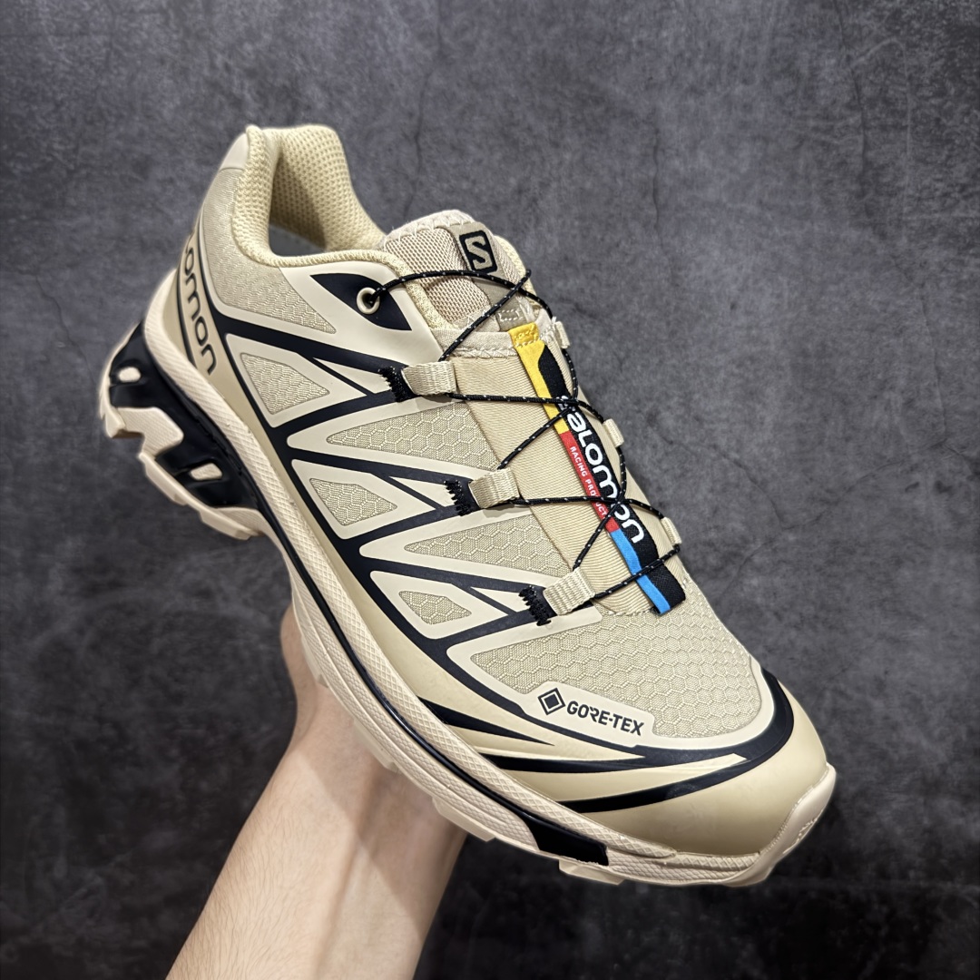 图片[3]-【PK升级版】SALOMON XT-6 GTX萨洛蒙潮流越野机能户外功能鞋 棕色 474455 全新版本出货 好货不怕晚 品质 细节 材料都是肉眼可以见！ 售前售后也是其它工厂无法匹敌！ 纯原外贸平台特供订单 耗时半年巨作 全套原纸板楦头开发 原厂特供网布配套加持 确保原汁原味 完美呈现版型 原档数据独家私模五层组合大底 原装Ortholite轻量化鞋垫 中底布带钢印编号 原厂TPU锁扣 进口港宝加持 后跟自然饱满 还原公司包裹性 鞋面以“锯齿”状的包裹系统呈现 在基色底之下加入了各种色点缀 将公司的最新技术和时尚前卫的造型融入耐用的长跑款式中 鞋面由 TPU 薄膜制成 并焊接在高耐磨网眼上 使其既时尚又坚固 由 ACS底盘支撑 可增强稳定性和支撑力 以及由橡胶凸耳 Contragrip外底覆盖的 EVA 缓冲中底 旨在应对崎岖的地形 鞋舌上的彩色Salomon 标签、Quicklace 系统以及鞋头、鞋舌和鞋跟上的附加品牌使细节更加完美 让穿着者可以轻松驾驭户外与通勤下的任何运动生活场景 无缝鞋身户外随意纵横 颜值与脚感兼备 出街通勤 绝对非常吸睛 你值得拥有 尺码：36 36.5 37.5 38 38.5 39 40 40.5 41 42 42.5 43 44 44.5 45-选品中心