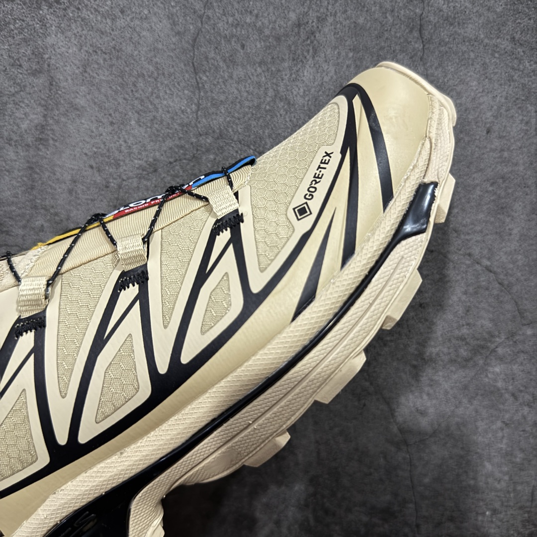 图片[6]-【PK升级版】SALOMON XT-6 GTX萨洛蒙潮流越野机能户外功能鞋 棕色 474455 全新版本出货 好货不怕晚 品质 细节 材料都是肉眼可以见！ 售前售后也是其它工厂无法匹敌！ 纯原外贸平台特供订单 耗时半年巨作 全套原纸板楦头开发 原厂特供网布配套加持 确保原汁原味 完美呈现版型 原档数据独家私模五层组合大底 原装Ortholite轻量化鞋垫 中底布带钢印编号 原厂TPU锁扣 进口港宝加持 后跟自然饱满 还原公司包裹性 鞋面以“锯齿”状的包裹系统呈现 在基色底之下加入了各种色点缀 将公司的最新技术和时尚前卫的造型融入耐用的长跑款式中 鞋面由 TPU 薄膜制成 并焊接在高耐磨网眼上 使其既时尚又坚固 由 ACS底盘支撑 可增强稳定性和支撑力 以及由橡胶凸耳 Contragrip外底覆盖的 EVA 缓冲中底 旨在应对崎岖的地形 鞋舌上的彩色Salomon 标签、Quicklace 系统以及鞋头、鞋舌和鞋跟上的附加品牌使细节更加完美 让穿着者可以轻松驾驭户外与通勤下的任何运动生活场景 无缝鞋身户外随意纵横 颜值与脚感兼备 出街通勤 绝对非常吸睛 你值得拥有 尺码：36 36.5 37.5 38 38.5 39 40 40.5 41 42 42.5 43 44 44.5 45-选品中心