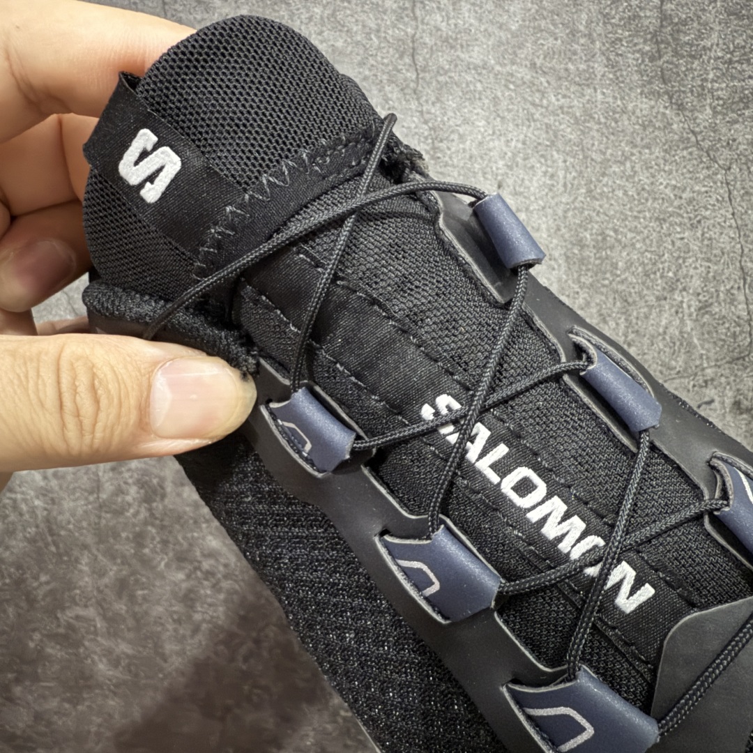 图片[5]-【PK升级版】SALOMON XT-6 FT 萨洛蒙潮流越野机能户外功能鞋 黑银 478640 全新版本出货 好货不怕晚 品质 细节 材料都是肉眼可以见！ 售前售后也是其它工厂无法匹敌！ 纯原外贸平台特供订单 耗时半年巨作 全套原纸板楦头开发 原厂特供网布配套加持 确保原汁原味 完美呈现版型 原档数据独家私模五层组合大底 原装Ortholite轻量化鞋垫 中底布带钢印编号 原厂TPU锁扣 进口港宝加持 后跟自然饱满 还原公司包裹性 鞋面以“锯齿”状的包裹系统呈现 在基色底之下加入了各种色点缀 将公司的最新技术和时尚前卫的造型融入耐用的长跑款式中 鞋面由 TPU 薄膜制成 并焊接在高耐磨网眼上 使其既时尚又坚固 由 ACS底盘支撑 可增强稳定性和支撑力 以及由橡胶凸耳 Contragrip外底覆盖的 EVA 缓冲中底 旨在应对崎岖的地形 鞋舌上的彩色Salomon 标签、Quicklace 系统以及鞋头、鞋舌和鞋跟上的附加品牌使细节更加完美 让穿着者可以轻松驾驭户外与通勤下的任何运动生活场景 无缝鞋身户外随意纵横 颜值与脚感兼备 出街通勤 绝对非常吸睛 你值得拥有 尺码：36 36.5 37.5 38 38.5 39 40 40.5 41 42 42.5 43 44 44.5 45-选品中心