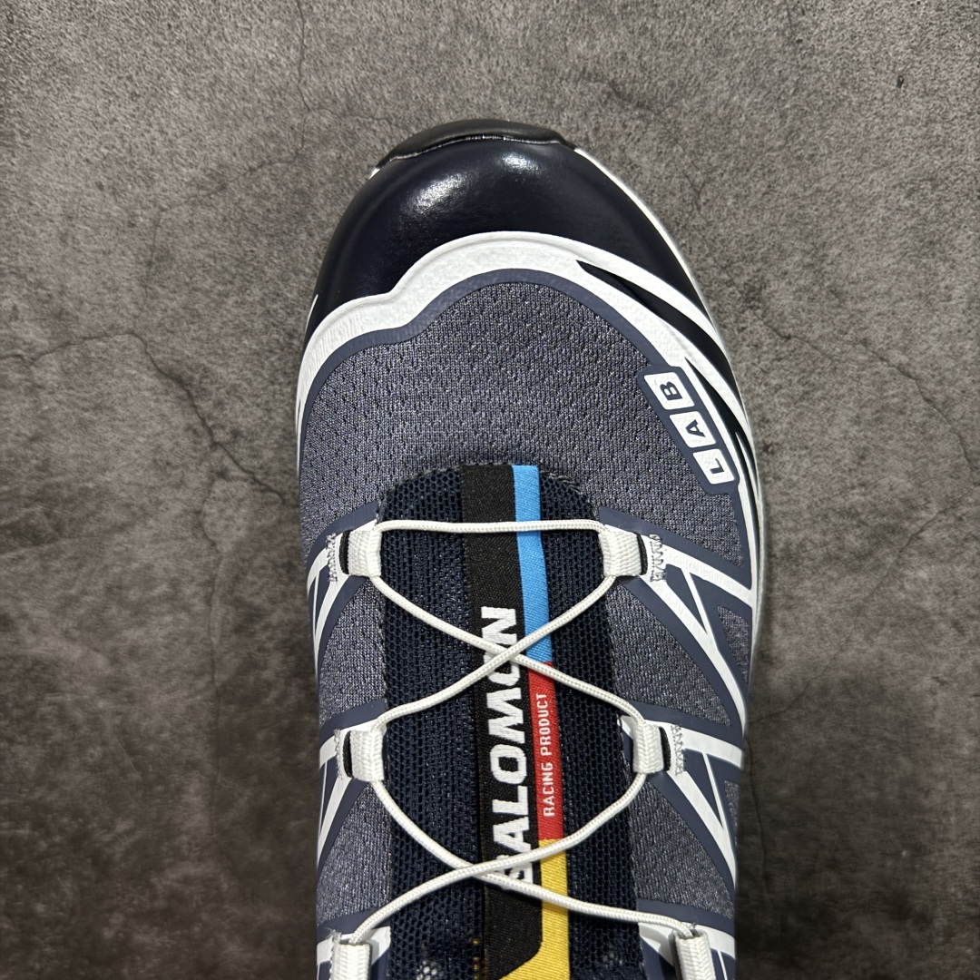 图片[5]-【巅峰版】 Salomon XT-6 灰蓝色 萨洛蒙复古潮流户外机能登山跑鞋 478640 纯原外贸平台特供订单 耗时半年巨作 全套原纸板楦头开发 原厂特供网布配套加持 确保原汁原味 完美呈现版型 原档数据独家私模五层组合大底 原装Ortholite轻量化鞋垫 中底布带钢印编号 原厂TPU锁扣 进口港宝加持 后跟自然饱满 还原公司包裹性 鞋面以“锯齿”状的包裹系统呈现 在基色底之下加入了各种色点缀 将公司的最新技术和时尚前卫的造型融入耐用的长跑款式中 鞋面由 TPU 薄膜制成 并焊接在高耐磨网眼上 使其既时尚又坚固 由 ACS底盘支撑 可增强稳定性和支撑力 以及由橡胶凸耳 Contragrip外底覆盖的 EVA 缓冲中底 旨在应对崎岖的地形 鞋舌上的彩色Salomon 标签、Quicklace 系统以及鞋头、鞋舌和鞋跟上的附加品牌使细节更加完美 让穿着者可以轻松驾驭户外与通勤下的任何运动生活场景 无缝鞋身户外随意纵横 颜值与脚感兼备 出街通勤 绝对非常吸睛 你值得拥有 尺码：36 36.5 37.5 38 38.5 39 40 40.5 41 42 42.5 43 44 44.5 45-选品中心
