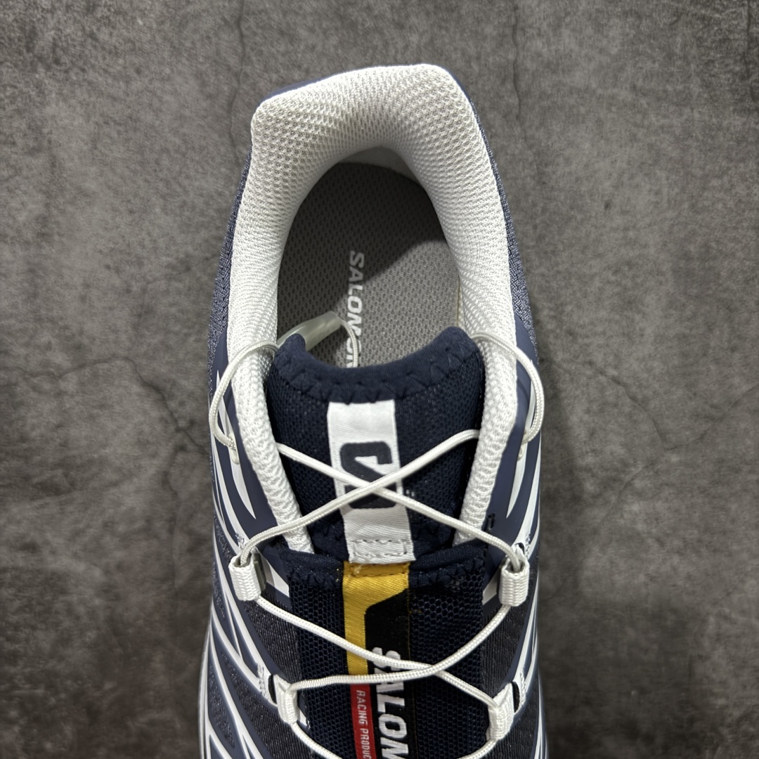图片[8]-【巅峰版】 Salomon XT-6 灰蓝色 萨洛蒙复古潮流户外机能登山跑鞋 478640 纯原外贸平台特供订单 耗时半年巨作 全套原纸板楦头开发 原厂特供网布配套加持 确保原汁原味 完美呈现版型 原档数据独家私模五层组合大底 原装Ortholite轻量化鞋垫 中底布带钢印编号 原厂TPU锁扣 进口港宝加持 后跟自然饱满 还原公司包裹性 鞋面以“锯齿”状的包裹系统呈现 在基色底之下加入了各种色点缀 将公司的最新技术和时尚前卫的造型融入耐用的长跑款式中 鞋面由 TPU 薄膜制成 并焊接在高耐磨网眼上 使其既时尚又坚固 由 ACS底盘支撑 可增强稳定性和支撑力 以及由橡胶凸耳 Contragrip外底覆盖的 EVA 缓冲中底 旨在应对崎岖的地形 鞋舌上的彩色Salomon 标签、Quicklace 系统以及鞋头、鞋舌和鞋跟上的附加品牌使细节更加完美 让穿着者可以轻松驾驭户外与通勤下的任何运动生活场景 无缝鞋身户外随意纵横 颜值与脚感兼备 出街通勤 绝对非常吸睛 你值得拥有 尺码：36 36.5 37.5 38 38.5 39 40 40.5 41 42 42.5 43 44 44.5 45-选品中心