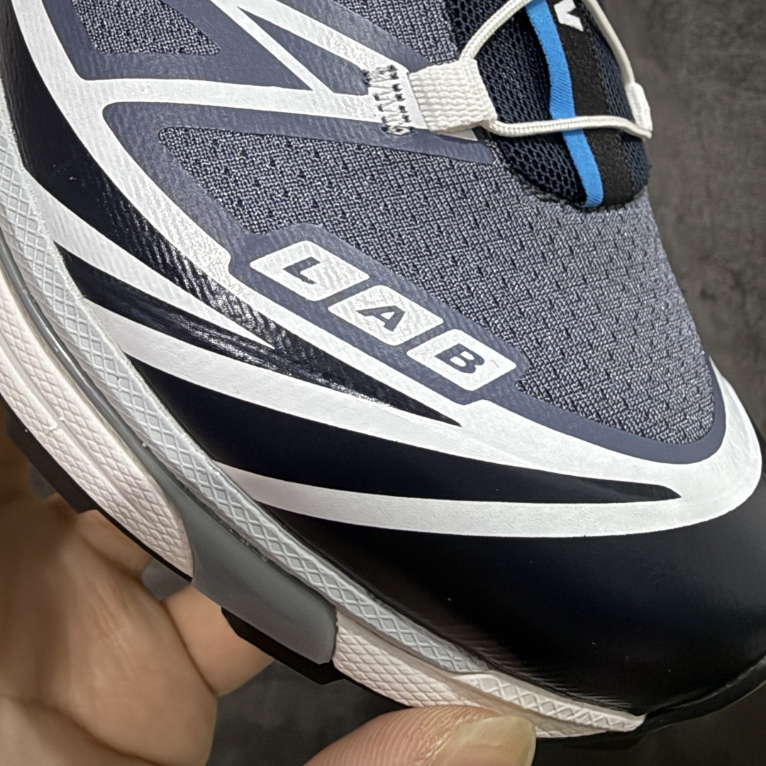 图片[4]-【巅峰版】 Salomon XT-6 灰蓝色 萨洛蒙复古潮流户外机能登山跑鞋 478640 纯原外贸平台特供订单 耗时半年巨作 全套原纸板楦头开发 原厂特供网布配套加持 确保原汁原味 完美呈现版型 原档数据独家私模五层组合大底 原装Ortholite轻量化鞋垫 中底布带钢印编号 原厂TPU锁扣 进口港宝加持 后跟自然饱满 还原公司包裹性 鞋面以“锯齿”状的包裹系统呈现 在基色底之下加入了各种色点缀 将公司的最新技术和时尚前卫的造型融入耐用的长跑款式中 鞋面由 TPU 薄膜制成 并焊接在高耐磨网眼上 使其既时尚又坚固 由 ACS底盘支撑 可增强稳定性和支撑力 以及由橡胶凸耳 Contragrip外底覆盖的 EVA 缓冲中底 旨在应对崎岖的地形 鞋舌上的彩色Salomon 标签、Quicklace 系统以及鞋头、鞋舌和鞋跟上的附加品牌使细节更加完美 让穿着者可以轻松驾驭户外与通勤下的任何运动生活场景 无缝鞋身户外随意纵横 颜值与脚感兼备 出街通勤 绝对非常吸睛 你值得拥有 尺码：36 36.5 37.5 38 38.5 39 40 40.5 41 42 42.5 43 44 44.5 45-选品中心