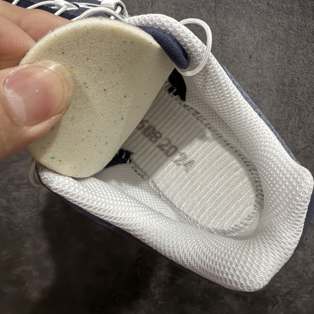 图片[8]-【巅峰版】 Salomon XT-6 灰蓝色 萨洛蒙复古潮流户外机能登山跑鞋 478640 纯原外贸平台特供订单 耗时半年巨作 全套原纸板楦头开发 原厂特供网布配套加持 确保原汁原味 完美呈现版型 原档数据独家私模五层组合大底 原装Ortholite轻量化鞋垫 中底布带钢印编号 原厂TPU锁扣 进口港宝加持 后跟自然饱满 还原公司包裹性 鞋面以“锯齿”状的包裹系统呈现 在基色底之下加入了各种色点缀 将公司的最新技术和时尚前卫的造型融入耐用的长跑款式中 鞋面由 TPU 薄膜制成 并焊接在高耐磨网眼上 使其既时尚又坚固 由 ACS底盘支撑 可增强稳定性和支撑力 以及由橡胶凸耳 Contragrip外底覆盖的 EVA 缓冲中底 旨在应对崎岖的地形 鞋舌上的彩色Salomon 标签、Quicklace 系统以及鞋头、鞋舌和鞋跟上的附加品牌使细节更加完美 让穿着者可以轻松驾驭户外与通勤下的任何运动生活场景 无缝鞋身户外随意纵横 颜值与脚感兼备 出街通勤 绝对非常吸睛 你值得拥有 尺码：36 36.5 37.5 38 38.5 39 40 40.5 41 42 42.5 43 44 44.5 45-选品中心