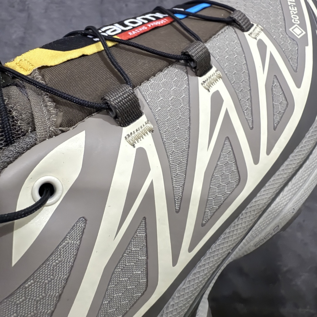 图片[3]-【PZ防水版】 Salomon XT-6 Gore-Tex防水款 萨洛蒙复古潮流户外机能登山跑鞋 浅棕色 417412 真正防水版本 区别假材料 纯原外贸平台特供订单 耗时半年巨作 全套原纸板楦头开发 原厂特供网布配套加持 确保原汁原味 完美呈现版型 原档数据独家私模五层组合大底 原装Ortholite轻量化鞋垫 中底布带钢印编号 原厂TPU锁扣 进口港宝加持 后跟自然饱满 还原公司包裹性 鞋面以“锯齿”状的包裹系统呈现 在基色底之下加入了各种色点缀 将公司的最新技术和时尚前卫的造型融入耐用的长跑款式中 鞋面由 TPU 薄膜制成 并焊接在高耐磨网眼上 使其既时尚又坚固 由 ACS底盘支撑 可增强稳定性和支撑力 以及由橡胶凸耳 Contragrip外底覆盖的 EVA 缓冲中底 旨在应对崎岖的地形 鞋舌上的彩色Salomon 标签、Quicklace 系统以及鞋头、鞋舌和鞋跟上的附加品牌使细节更加完美 让穿着者可以轻松驾驭户外与通勤下的任何运动生活场景 无缝鞋身户外随意纵横 颜值与脚感兼备 出街通勤 绝对非常吸睛 你值得拥有 尺码：36 36.5 37.5 38 38.5 39 40 40.5 41 42 42.5 43 44 44.5 45-选品中心