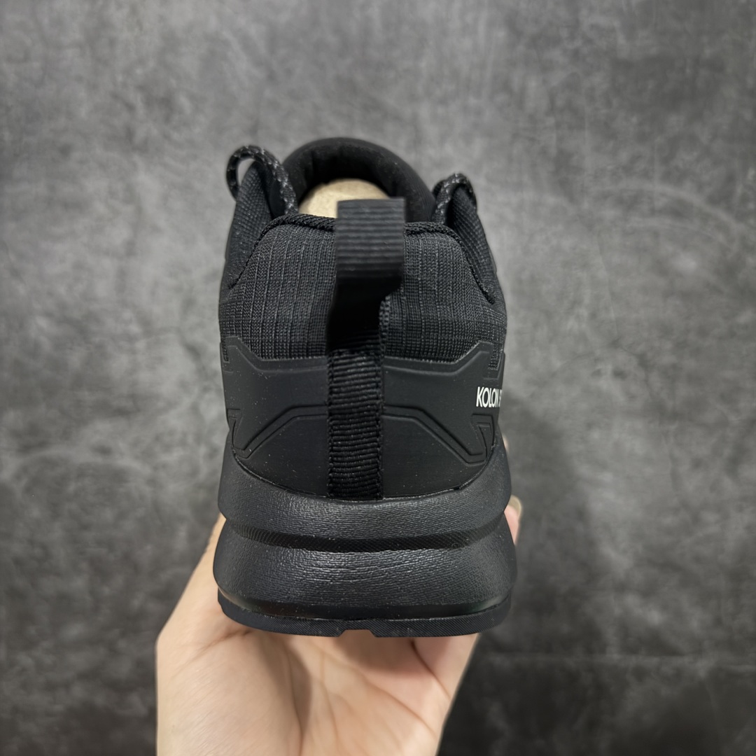 图片[4]-【公司级】可隆KOLON SPORT Skyler 2 舒适柔软 防水支撑轻便回弹 低帮 徒步鞋 黑色 脚感软到像踩云朵☁️—鞋面柔软贴合脚型，走石子路也不硌脚；防滑V黄金大底纹路深似锯齿，泥地、陡坡都稳稳拿捏，下雨天也不怕打滑。黑色耐脏又百搭，日常穿去上班是低调质感，进山徒步是可靠装备，从城市到山野，一双鞋承包所有 “出走计划” 尺码：39-45-选品中心