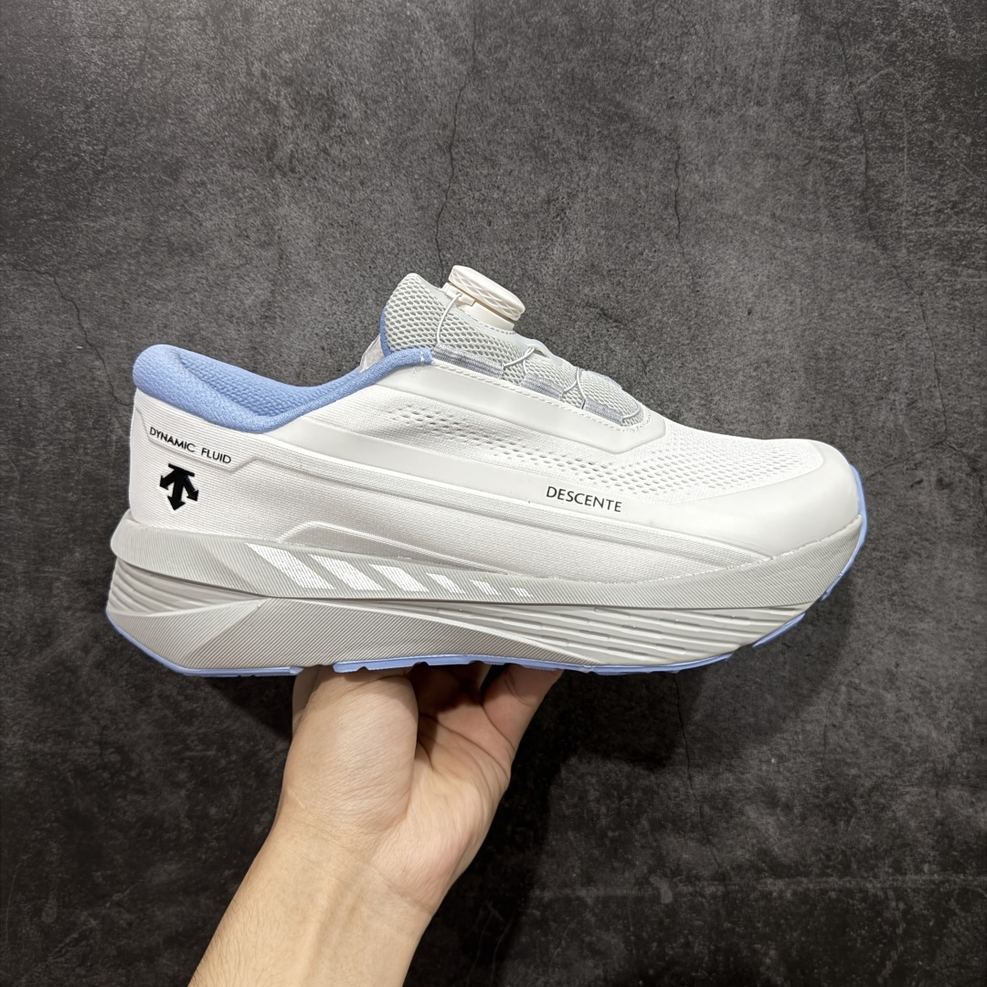 【公司级】DESCENTE BOA迪桑特轻盈缓震透气鞋面时尚休闲运动越野跑鞋 官方同步上架适合技术路线单日徒步穿着 aeriosflgtx鞋受到长途野外跑步鞋的启发 适合在变化的地形上进行快速轻快的徒步旅行穿着,舒适而有支撑性,使您充满信心。该设计与脚部融为一体,可最大限度地减少摩擦 尺码: 36-45 带半码-选品中心
