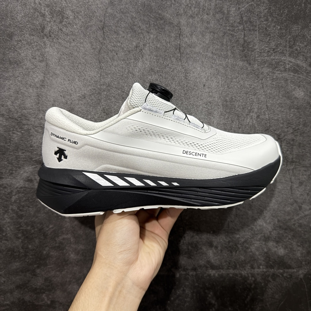 【公司级】DESCENTE BOA迪桑特轻盈缓震透气鞋面时尚休闲运动越野跑鞋 官方同步上架适合技术路线单日徒步穿着 aeriosflgtx鞋受到长途野外跑步鞋的启发 适合在变化的地形上进行快速轻快的徒步旅行穿着,舒适而有支撑性,使您充满信心。该设计与脚部融为一体,可最大限度地减少摩擦 尺码: 36-45 带半码-选品中心
