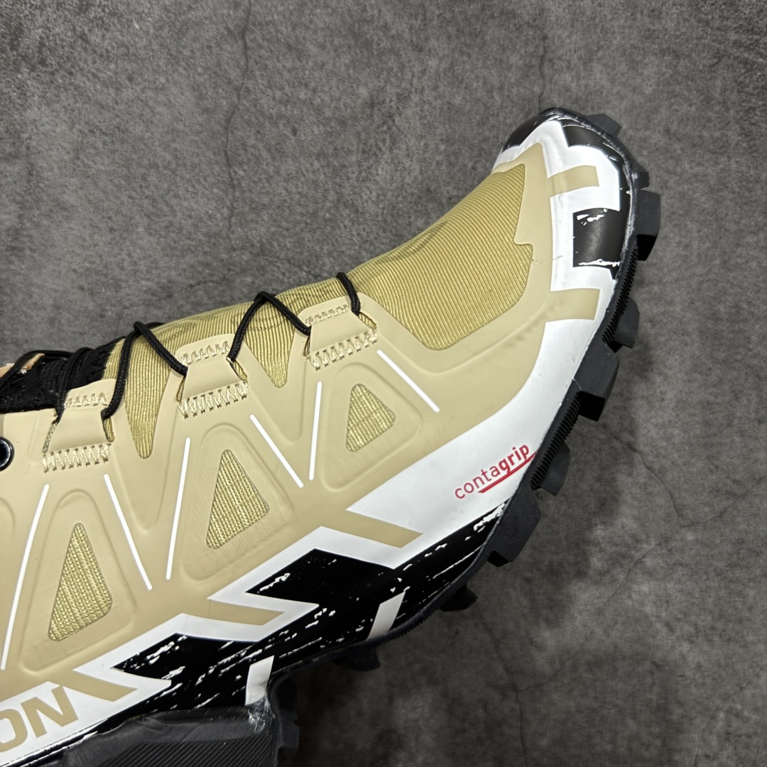 图片[6]-【莞产版本】萨洛蒙/Salomon Speed Cross 6织物皮革低帮全能越野透气休闲运动鞋 Salomon 正式推出全新概念鞋款 SPEEDCROSS 以侵略性设计与先锋户外美学融合 相互交织出纵横山野和城市间的跑鞋轮廓 由混合网眼织物与皮革打造鞋面 辅以皮革细节点缀增强视觉冲击 整体以爪痕式的鞋面纹路搭配流线型轮廓呈现 极具辨识度的夸张外大底设计 增高之余更适合城市生活环境的舒适防滑效果 功能性层面 鞋面 3D 开放式网眼最大限度提供着用透气性 并注入合成材料为户外穿着带来极大的耐用和保护性 得益于 Salomon 多项功能性科技 从中底到鞋带系统都为脚部提供了一个安全和舒适的贴合感 并在松散、柔软、崎岖和不平坦的地形环境上带来卓越的抓地力 尺码：40-46-选品中心