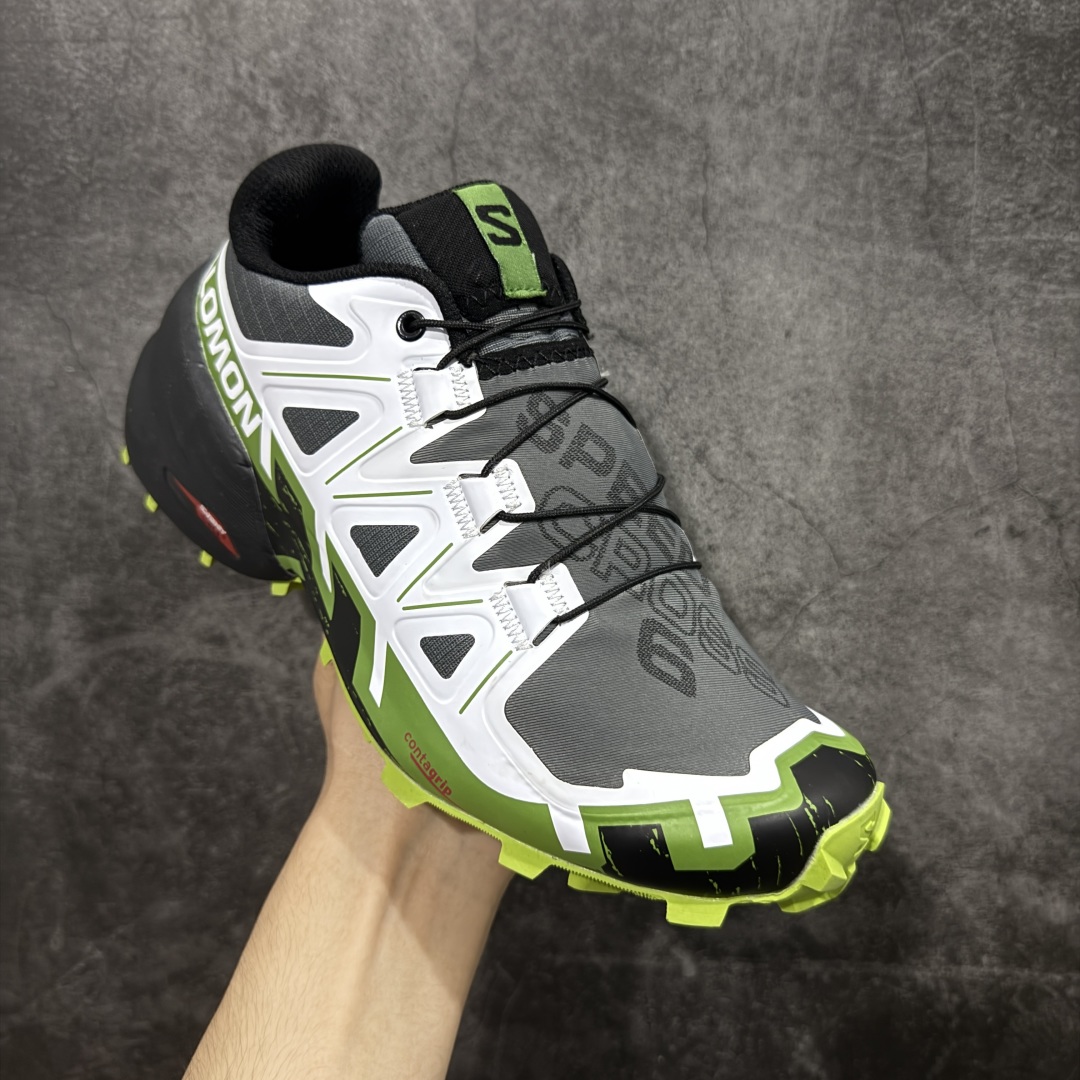 图片[3]-【莞产版本】萨洛蒙/Salomon Speed Cross 6织物皮革低帮全能越野透气休闲运动鞋 Salomon 正式推出全新概念鞋款 SPEEDCROSS 以侵略性设计与先锋户外美学融合 相互交织出纵横山野和城市间的跑鞋轮廓 由混合网眼织物与皮革打造鞋面 辅以皮革细节点缀增强视觉冲击 整体以爪痕式的鞋面纹路搭配流线型轮廓呈现 极具辨识度的夸张外大底设计 增高之余更适合城市生活环境的舒适防滑效果 功能性层面 鞋面 3D 开放式网眼最大限度提供着用透气性 并注入合成材料为户外穿着带来极大的耐用和保护性 得益于 Salomon 多项功能性科技 从中底到鞋带系统都为脚部提供了一个安全和舒适的贴合感 并在松散、柔软、崎岖和不平坦的地形环境上带来卓越的抓地力 尺码：40-46-选品中心