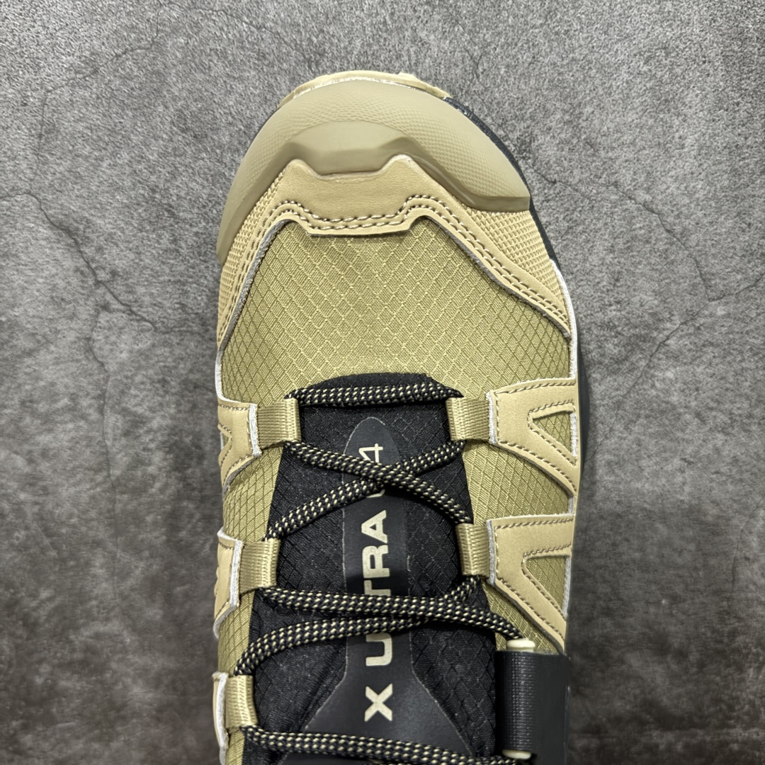 图片[5]-【莞产版本】SALOMON萨洛蒙 X Ultra 4 MID GTX 舒适 耐磨防水包裹性支撑抗冲击 中帮 户外功能鞋 男款 Salomon萨洛蒙 X ULTRA 4 MID GTX 从整体的鞋身设计不难看出从大哥4D的影子，无论是分段的鞋头包裹还是鞋侧的锯尺化设计，都沿袭了这一经典的设计理念。极致的性能与穿着的舒适性这盏天平它找到了绝妙的平衡。Advanced Chassis®这款大底的耐用性和抓地力相当不错，这双鞋上能漫步山野 下能融入城市之间。 尺码：40-46-选品中心