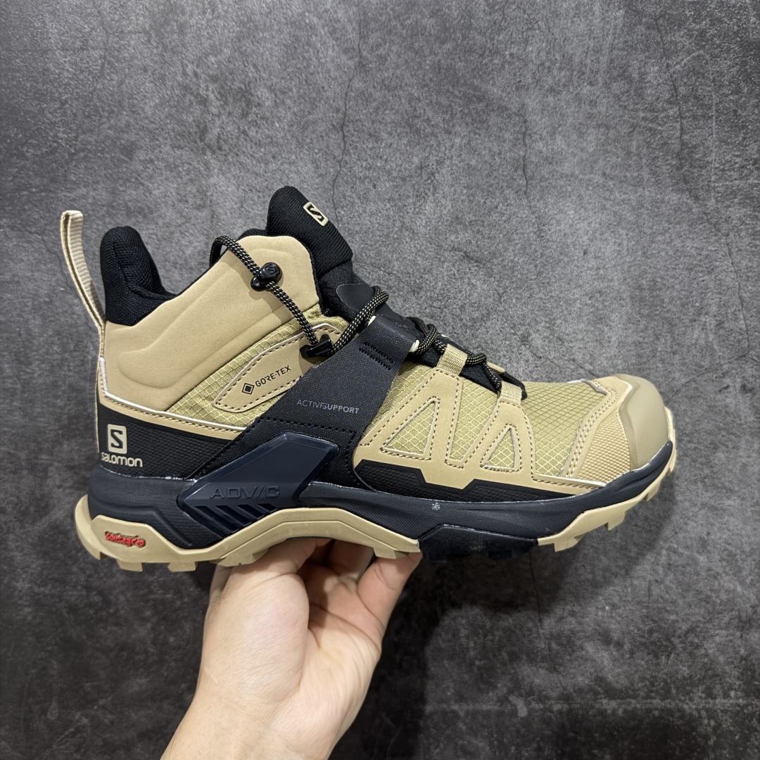 【莞产版本】SALOMON萨洛蒙 X Ultra 4 MID GTX 舒适 耐磨防水包裹性支撑抗冲击 中帮 户外功能鞋 男款 Salomon萨洛蒙 X ULTRA 4 MID GTX 从整体的鞋身设计不难看出从大哥4D的影子,无论是分段的鞋头包裹还是鞋侧的锯尺化设计,都沿袭了这一经典的设计理念。极致的性能与穿着的舒适性这盏天平它找到了绝妙的平衡。Advanced Chassis®这款大底的耐用性和抓地力相当不错,这双鞋上能漫步山野 下能融入城市之间。 尺码:40-46-选品中心